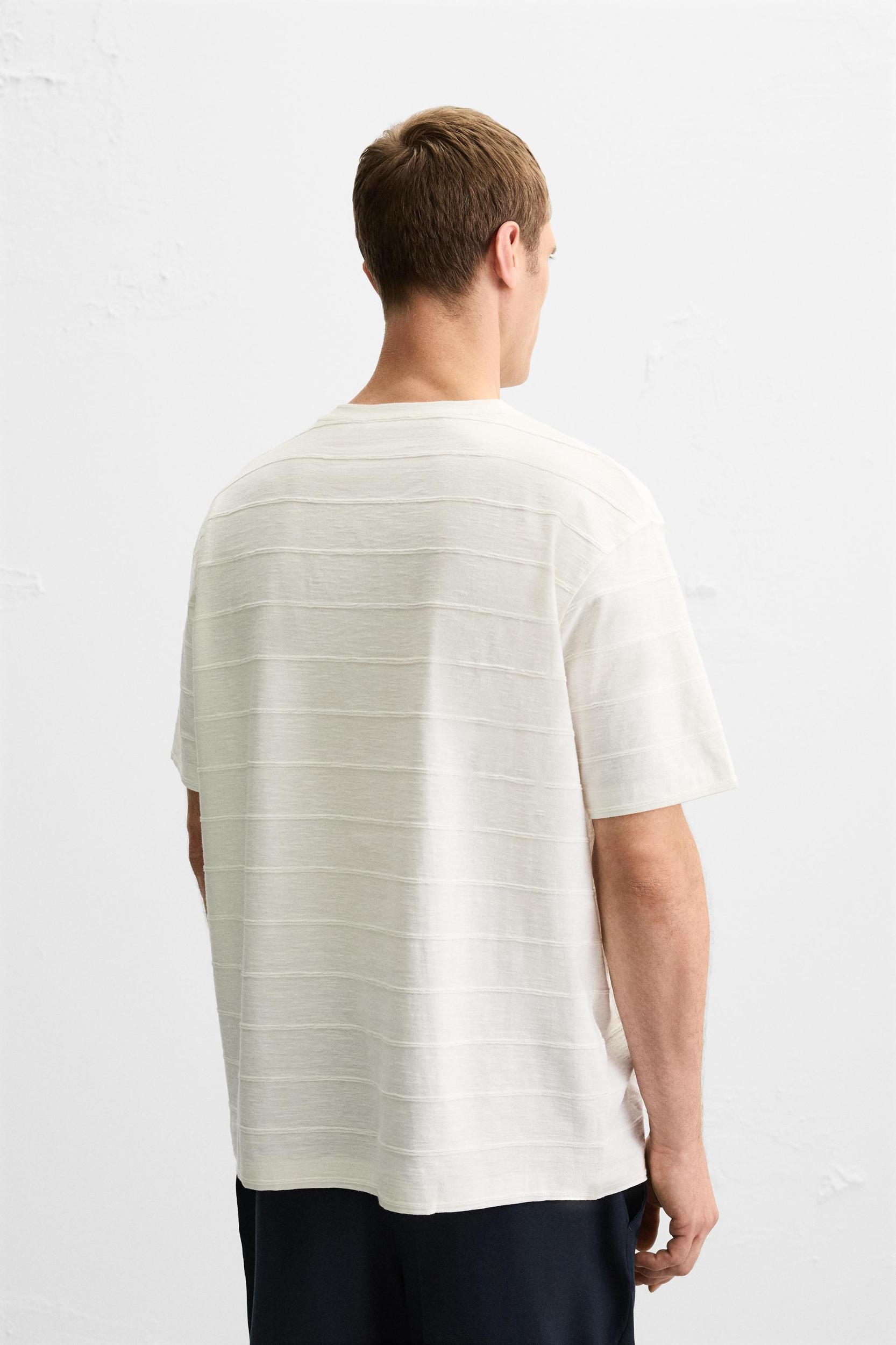 STRIPED IRREGULAR TEXTURED T-SHIRT Product Image