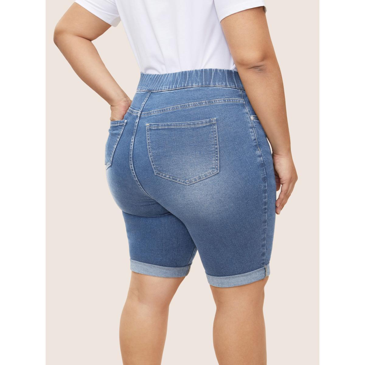 Plus Size Roll Hem Elastic Waist Dark Wash Denim Shorts Women Midblue Roll Hem High stretch Everyday Slanted pocket Casual Denim Shorts BloomChic 26/4X Product Image