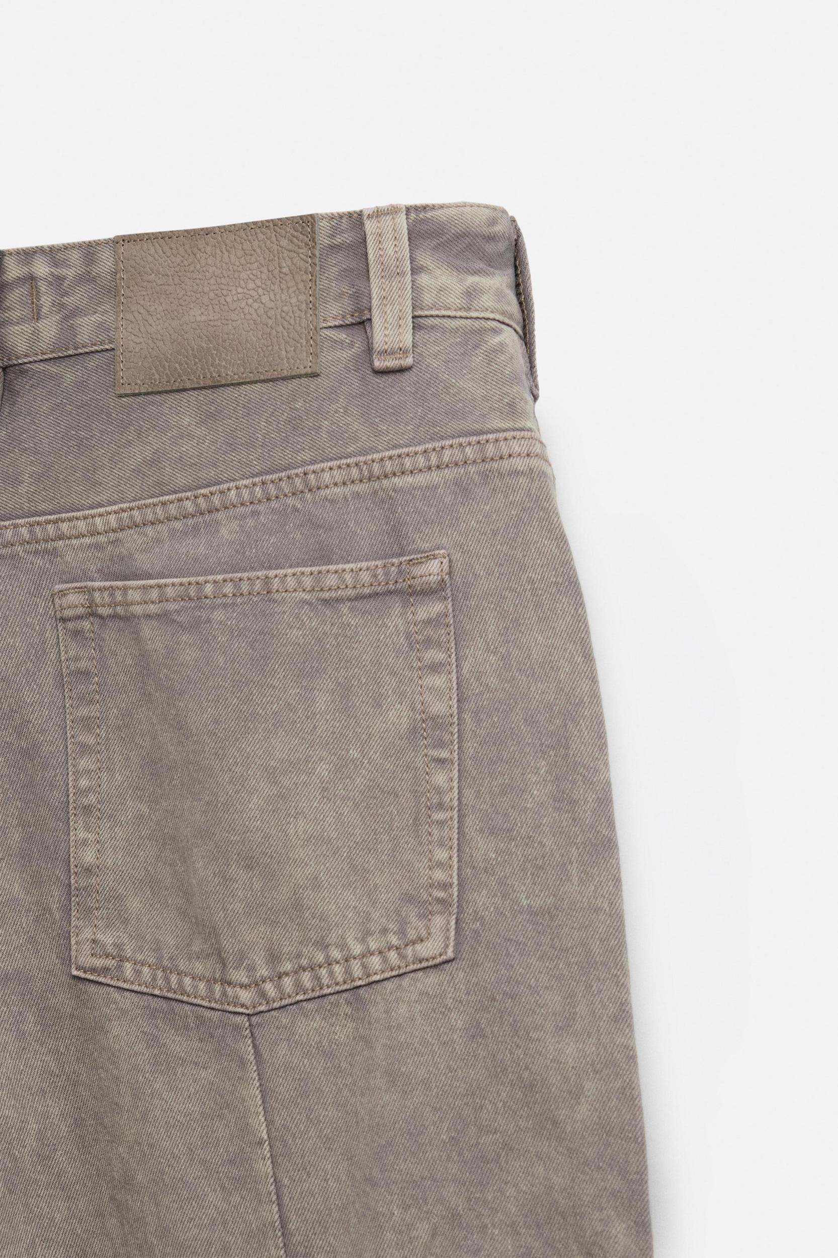 WASHED RELAXED FIT JEANS Product Image