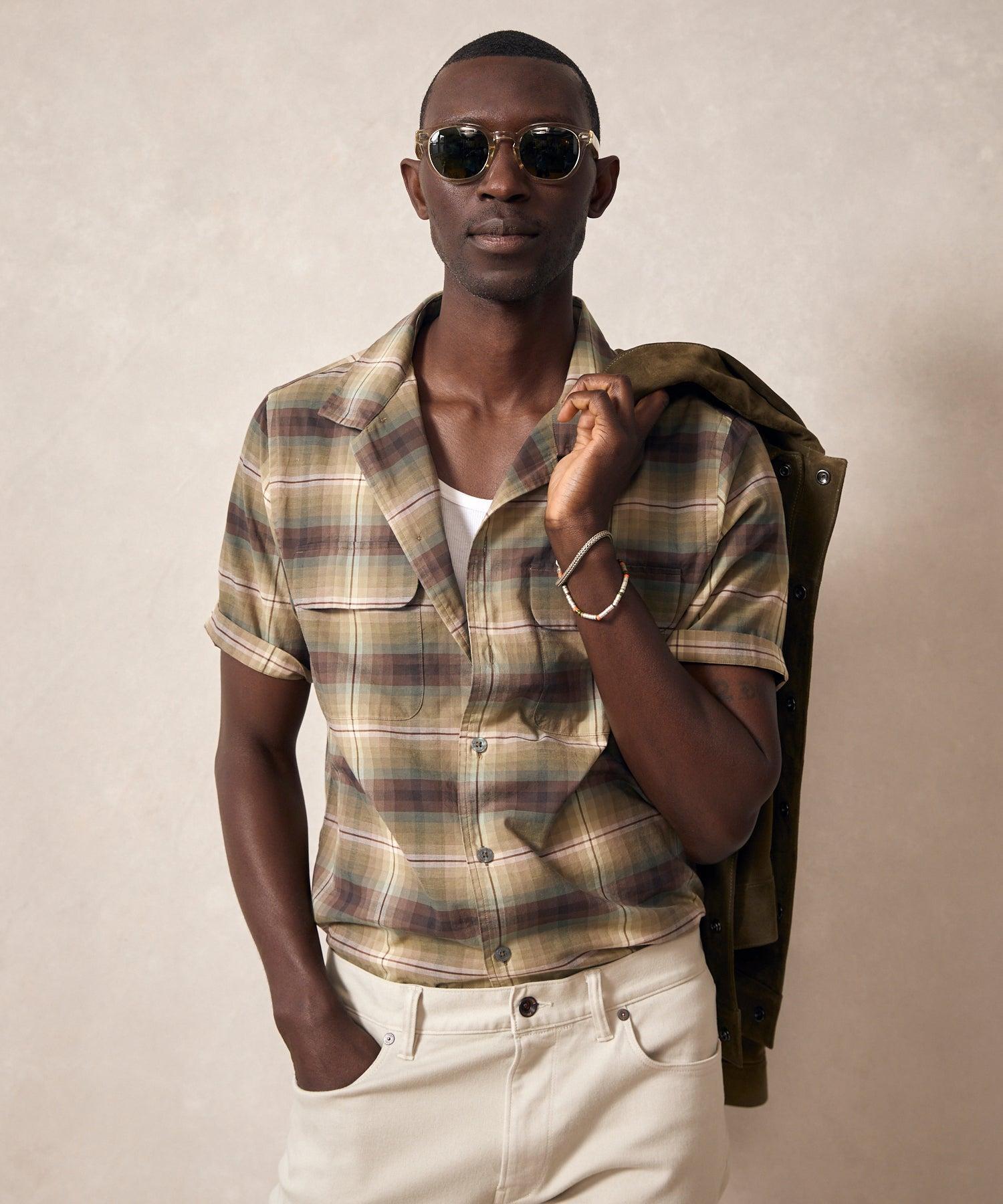 Short-Sleeve Printed Pocket Shirt in Khaki Product Image