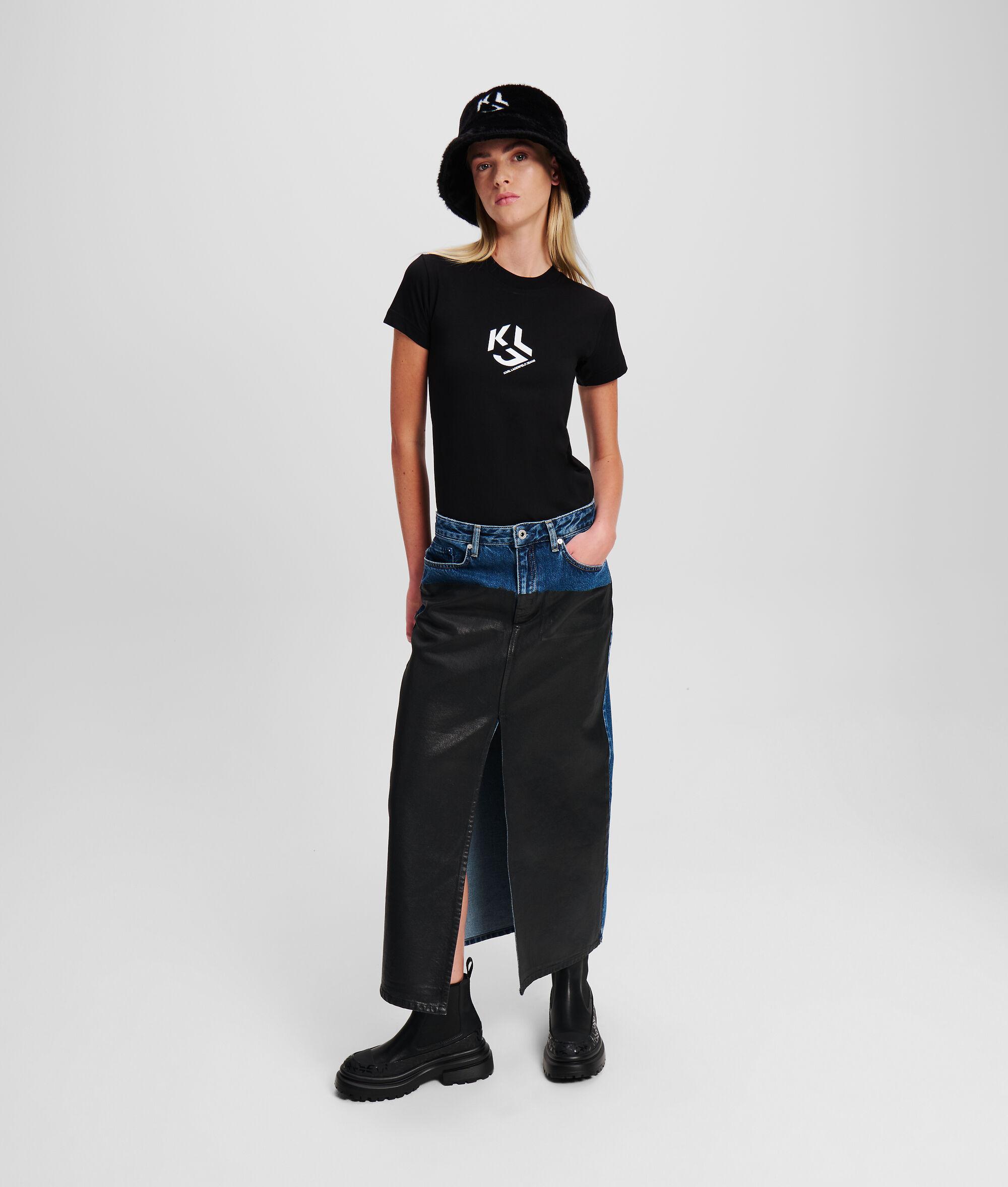 MONOGRAM T-SHIRT Product Image