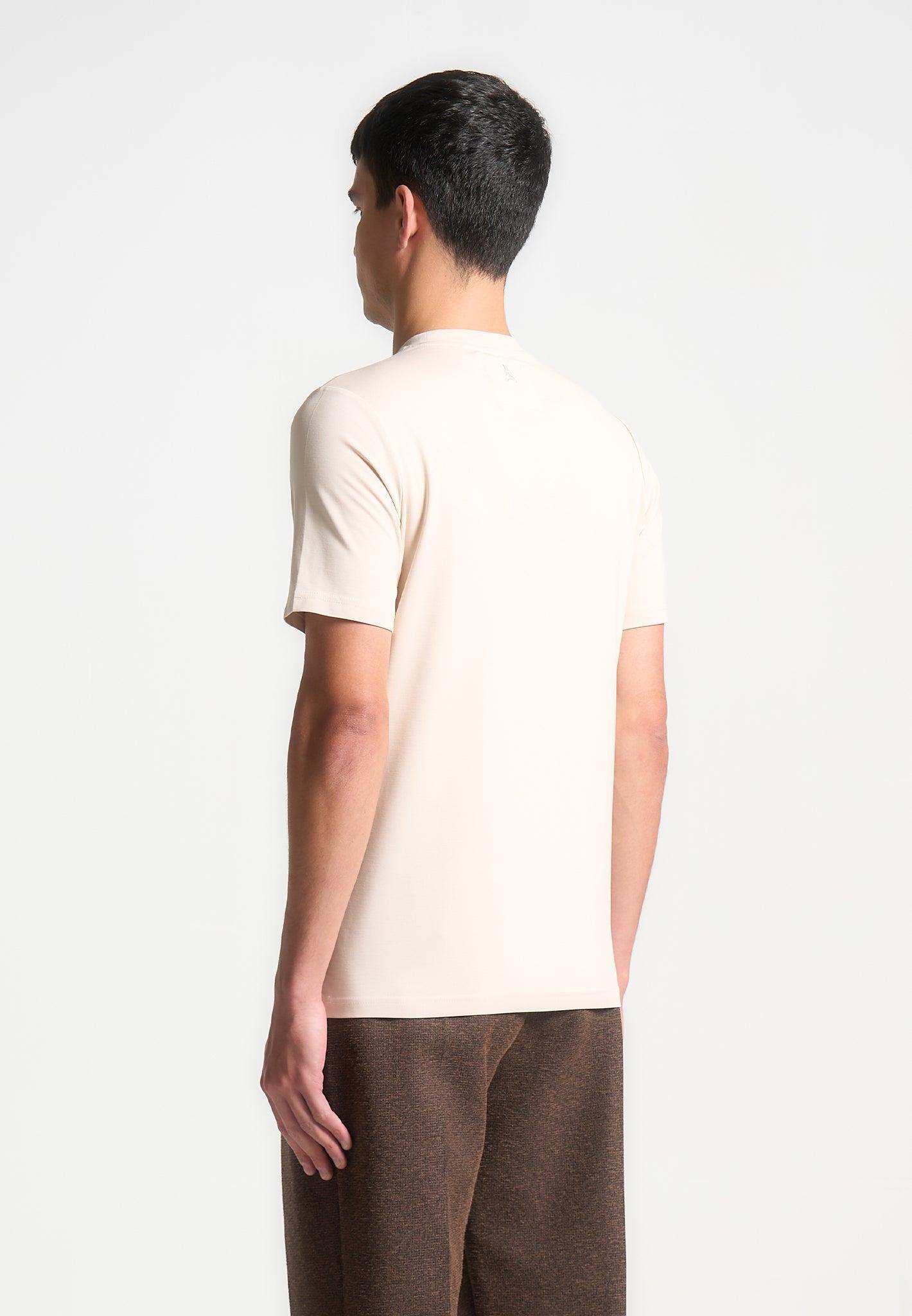 Éternel Fitted Luxe T-Shirt - Cream Male Product Image