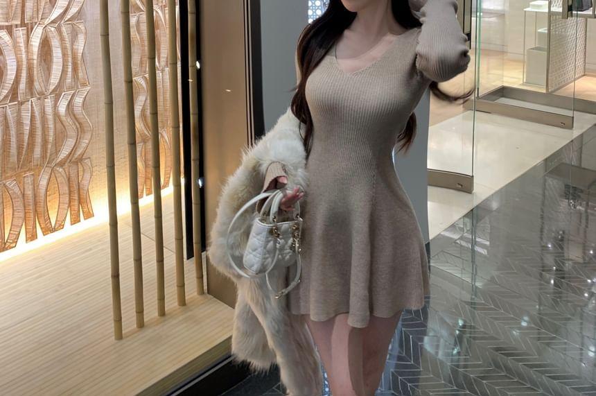 Long-Sleeve V-Neck Plain Knit Mini A-Line Dress Product Image