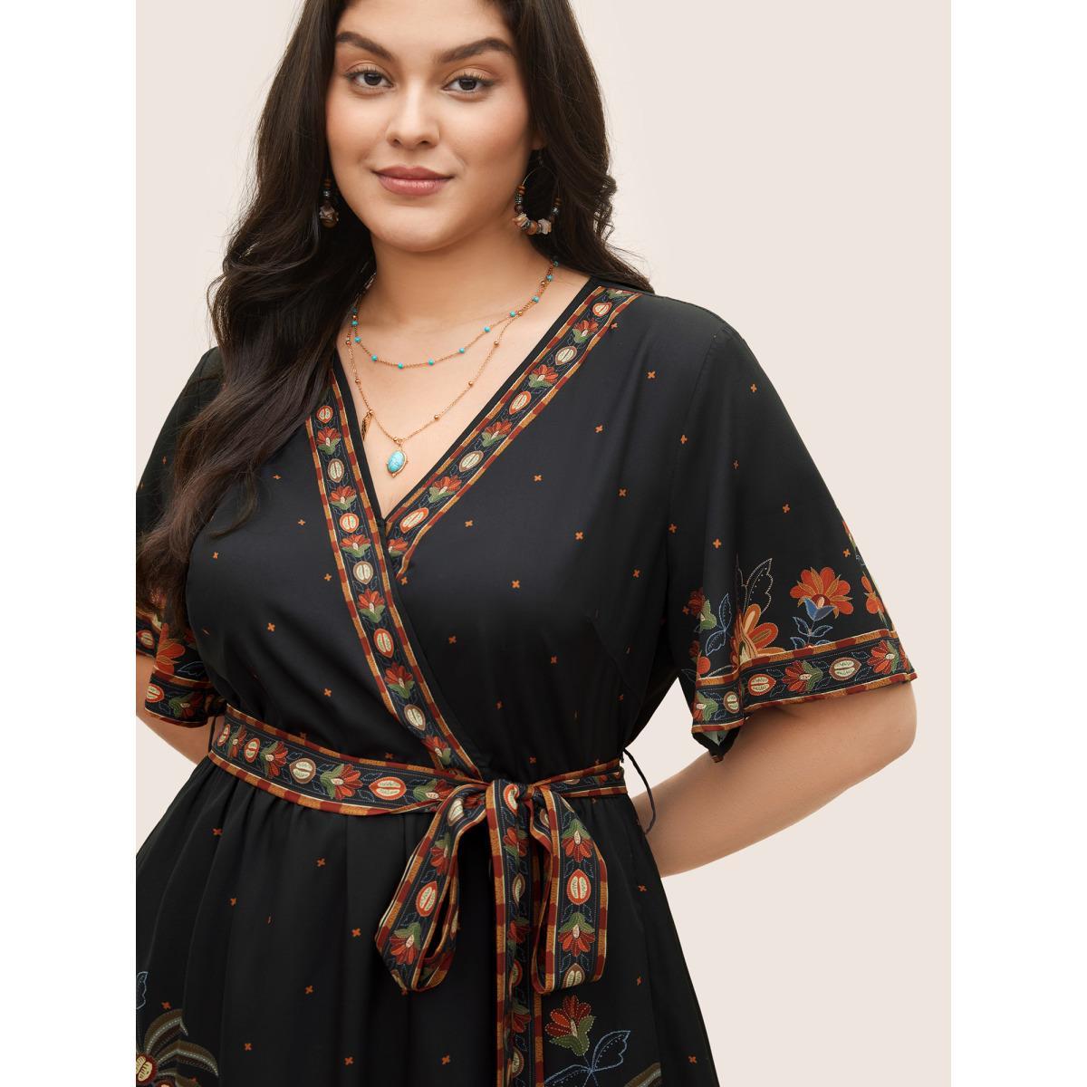 Plus Size Bandana Print Surplice Neck Flutter Sleeve Dress Black Women Resort Non V-neck Short sleeve Curvy Midi Dress BloomChic 22-24/3X Product Image