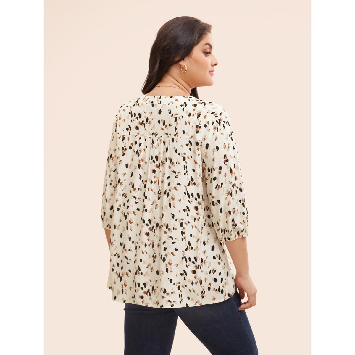 Plus Size Apricot Allover Print Notched Lantern Sleeve Blouse Women Elegant Half Sleeve V-neck Dailywear Blouses BloomChic 10/M Product Image