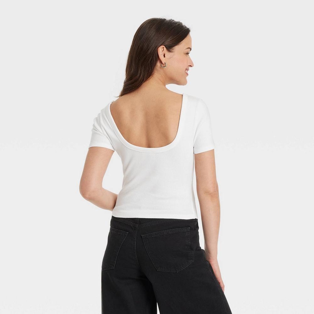 Womens Shrunken Short Sleeve Scoop Neck T-Shirt - Universal Thread White XL Product Image