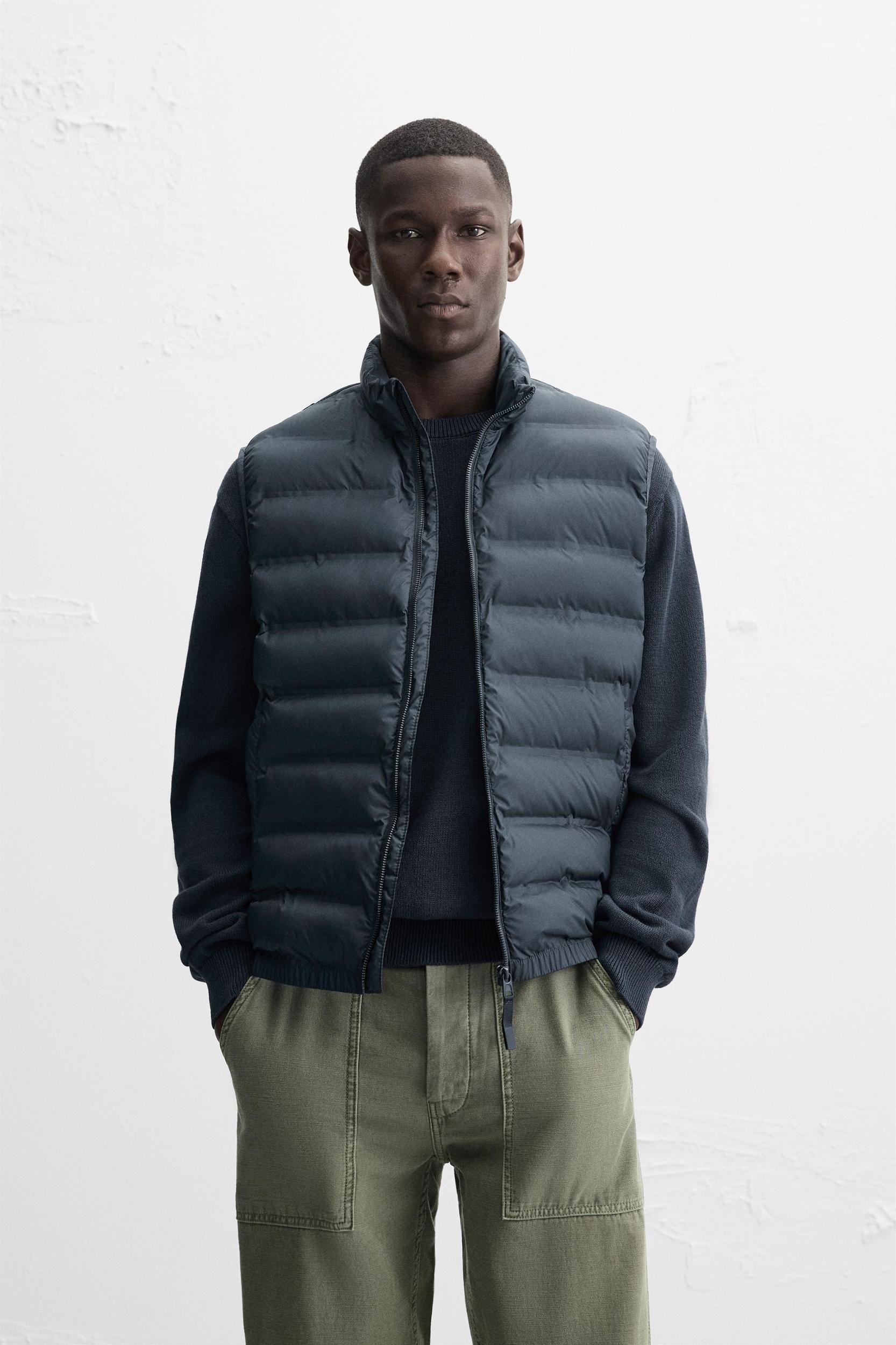 WATER REPELLENT LIGHTWEIGHT PADDED VEST Product Image