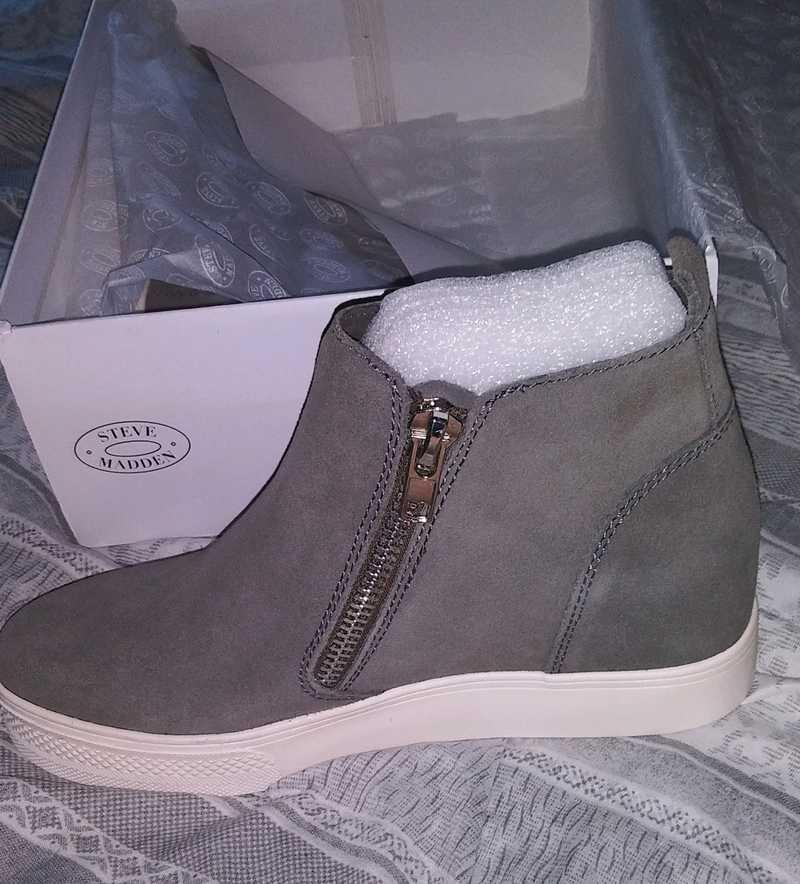 WEDGIE GREY SUEDE - SM REBOOTED Female Product Image