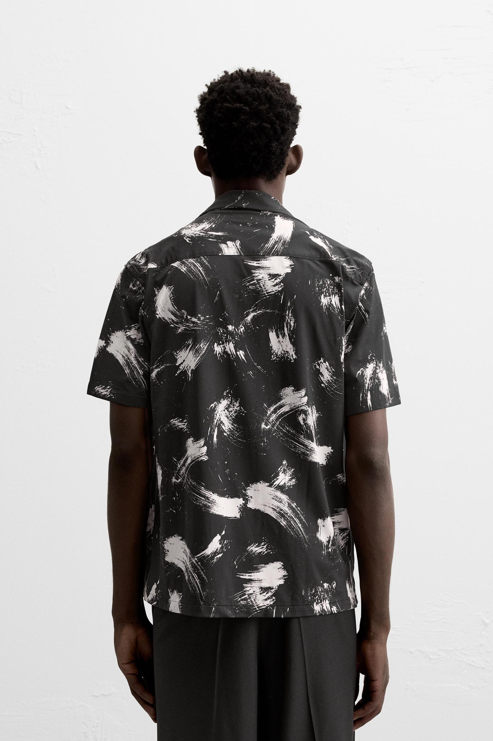 ABSTRACT PRINT STRETCH SHIRT Product Image