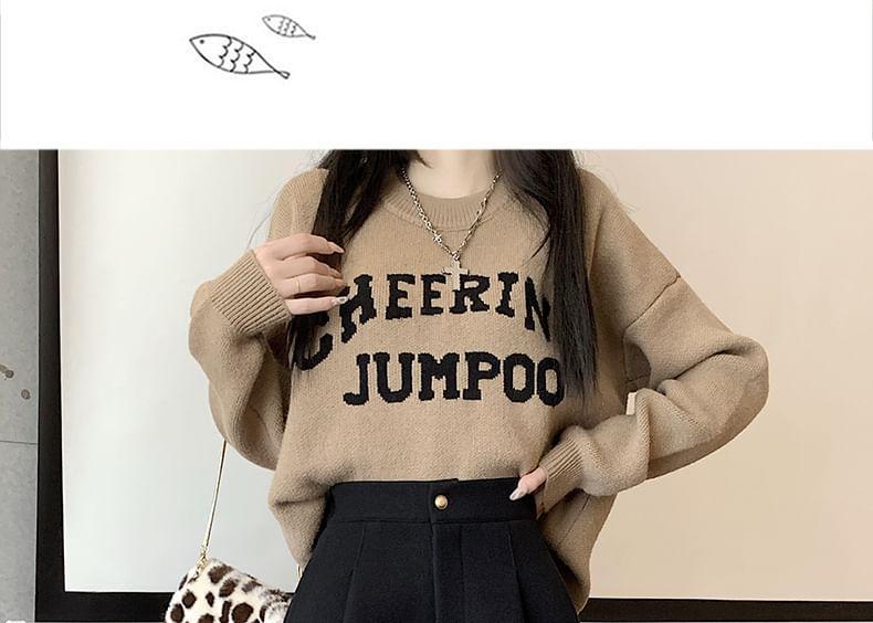 High Waist Plain Pleated Shorts Product Image