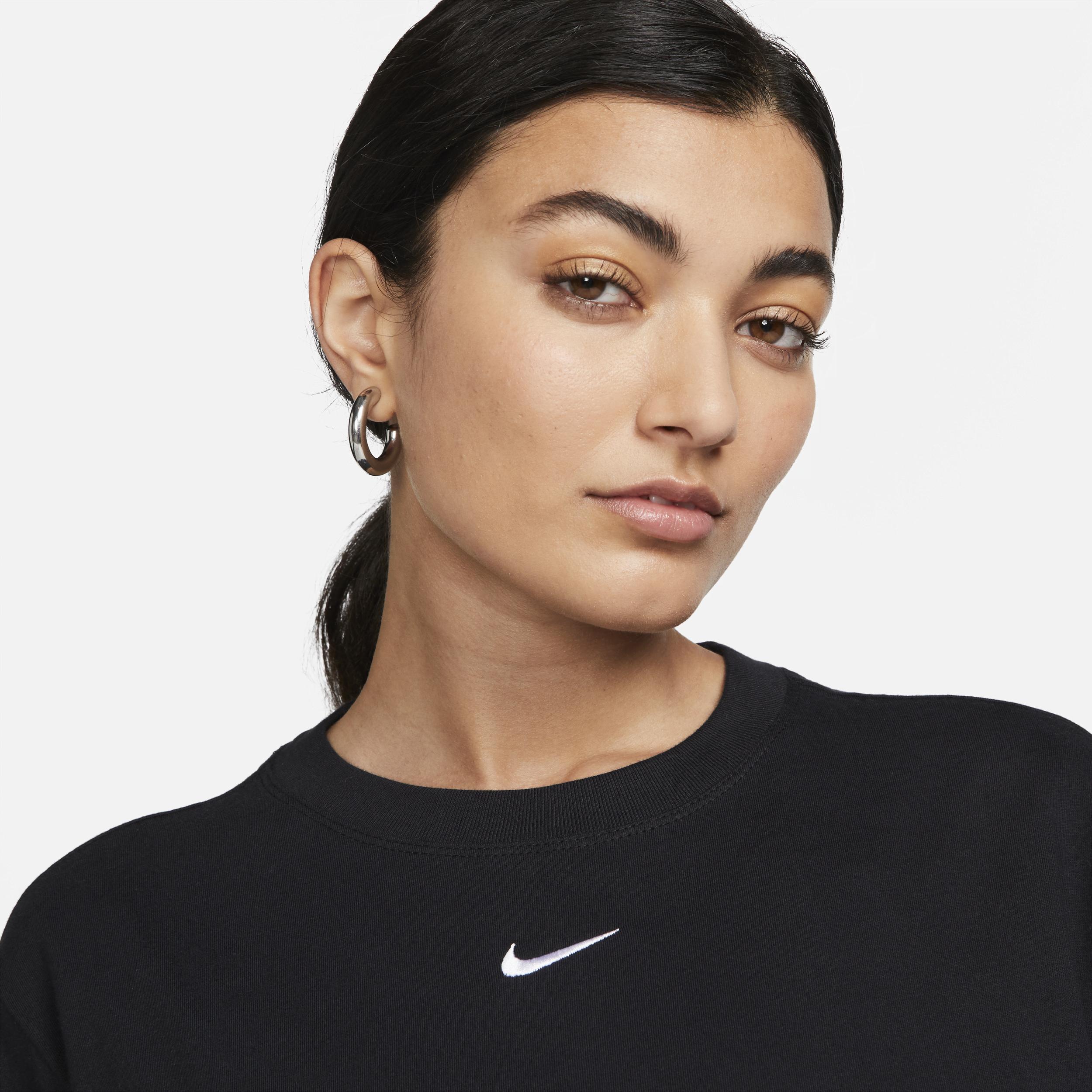 Women's Nike Sportswear Essential Tee, Size: Large, Black Product Image