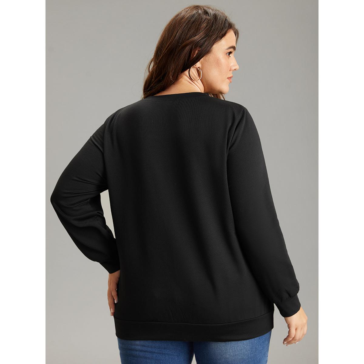 Plus Size Heart Print Round Neck Sweatshirt Women Black Casual Printed Dailywear Sweatshirts BloomChic 22-24/3X Product Image