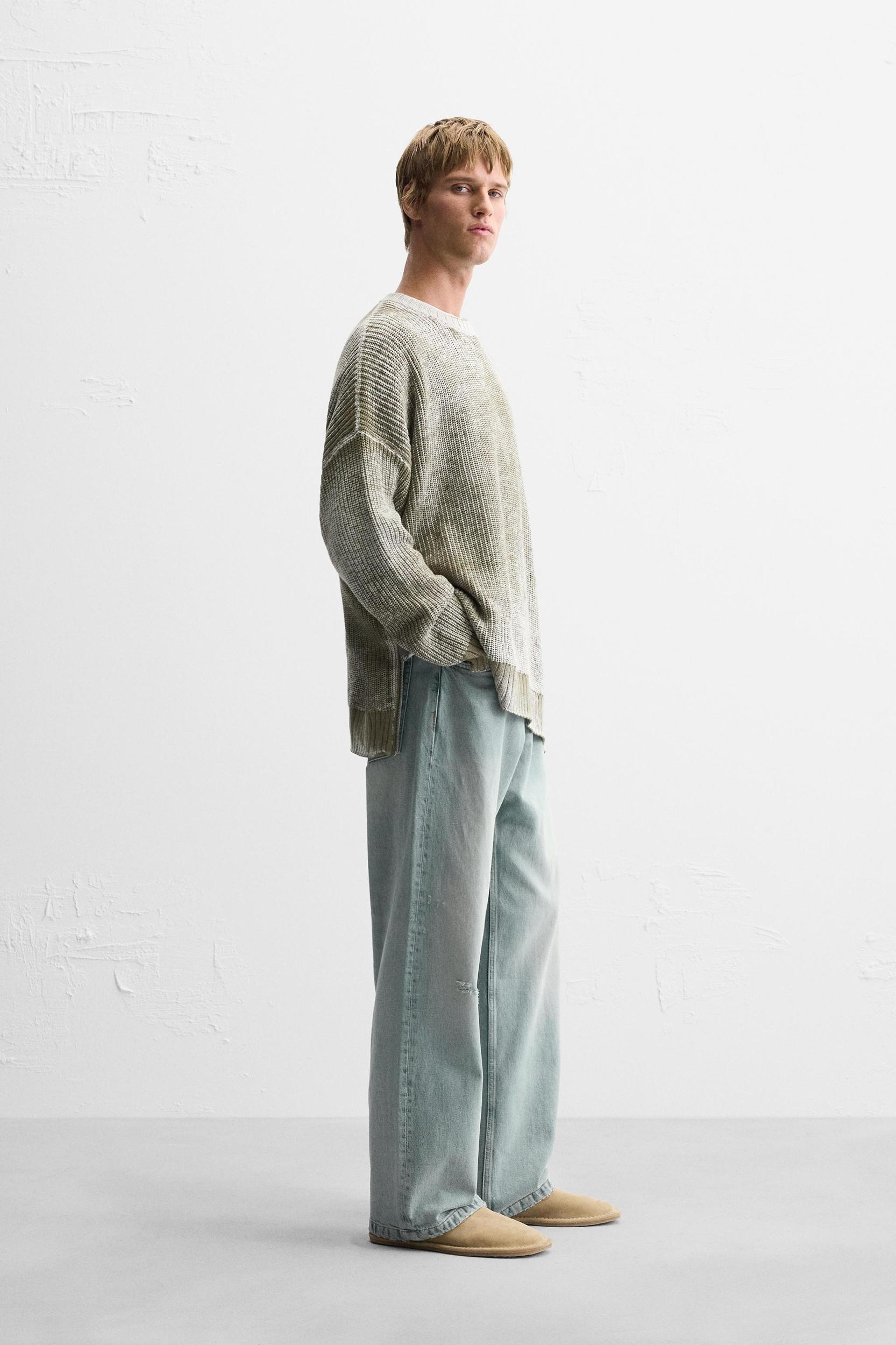 WASHED ZIPPERED SWEATER Product Image