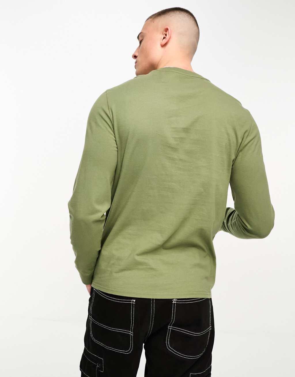 Levi's long sleeve T-shirt with small batwing logo in green Product Image