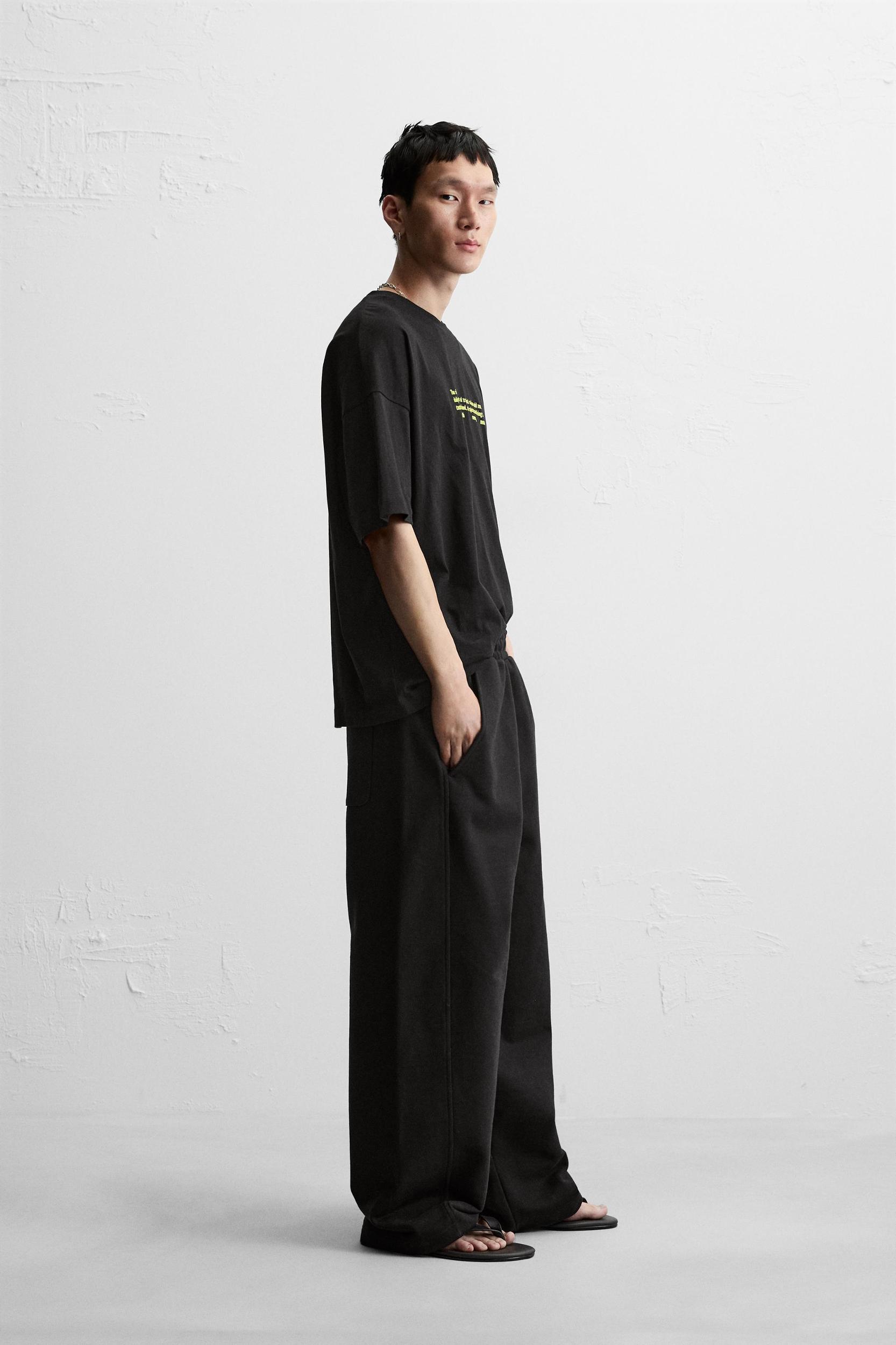 TEXT PRINT T-SHIRT Product Image