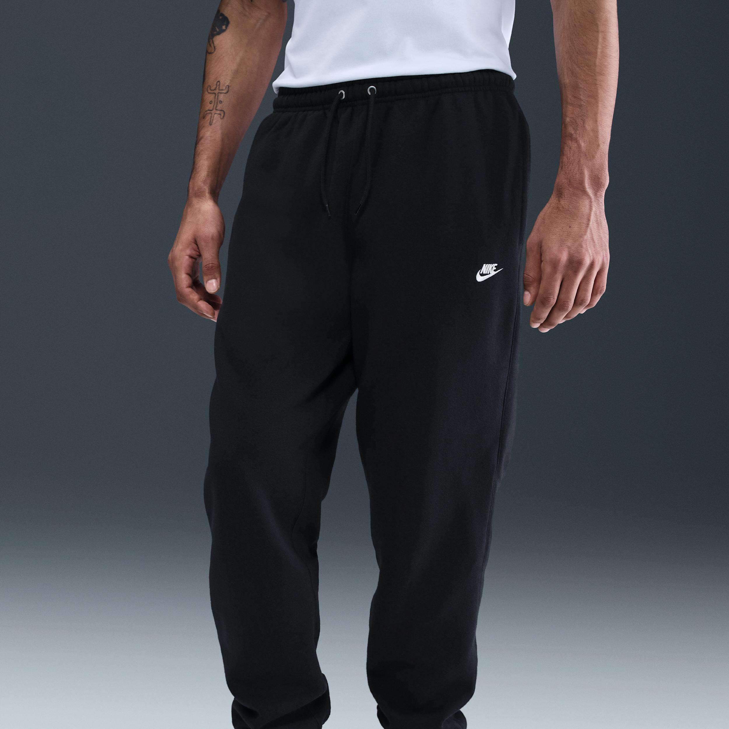 Nike Men's Club Cuffed Brushed Fleece Pants Product Image