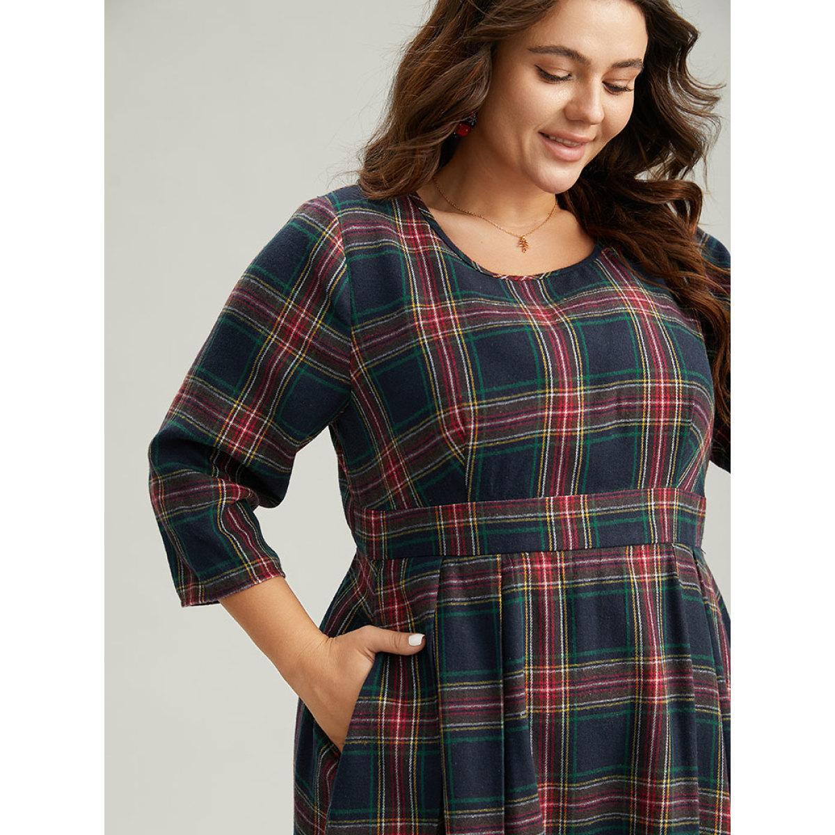 Plus Size Christmas Plaid Pocket Elastic Waist Midi Dress DarkBlue Women Elegant Printed Round Neck Elbow-length sleeve Curvy Midi Dress BloomChic 30/6X Product Image