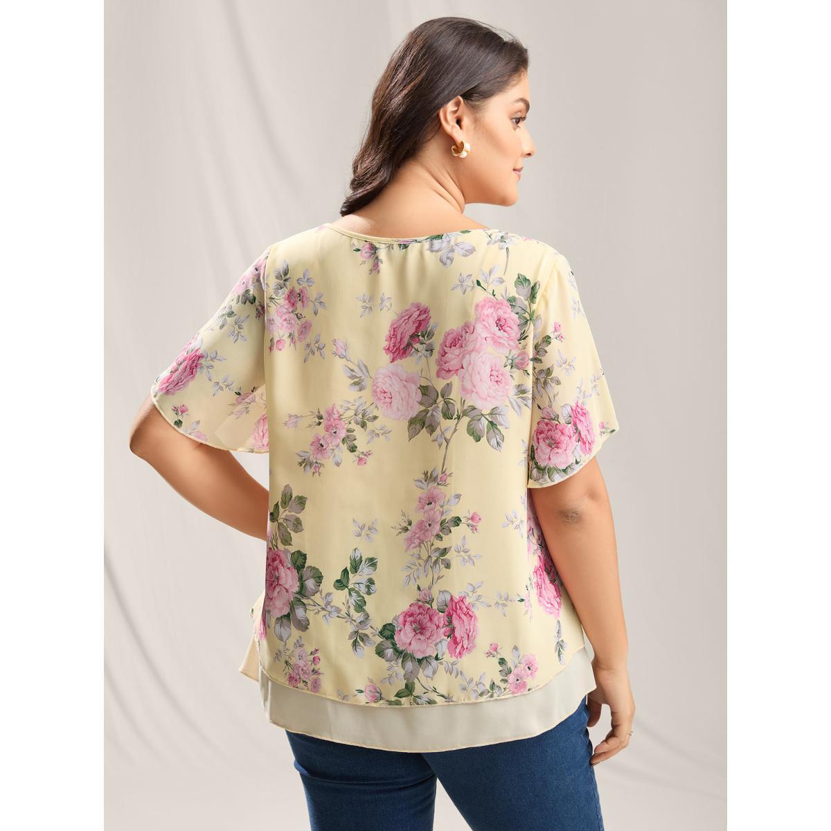 Plus Size Lightyellow Large Flower Print Layered Hem Blouse Women Short sleeve V-neck Everyday-Elegant Blouses BloomChic 18-20/2X Product Image