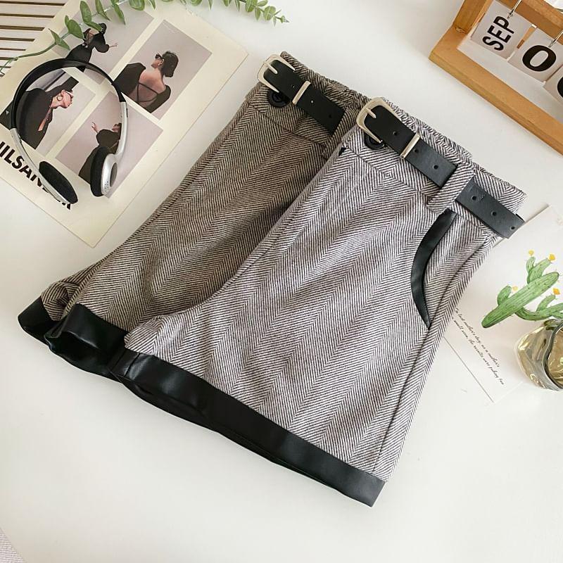 High Waist Herringbone Shorts With Belt Product Image