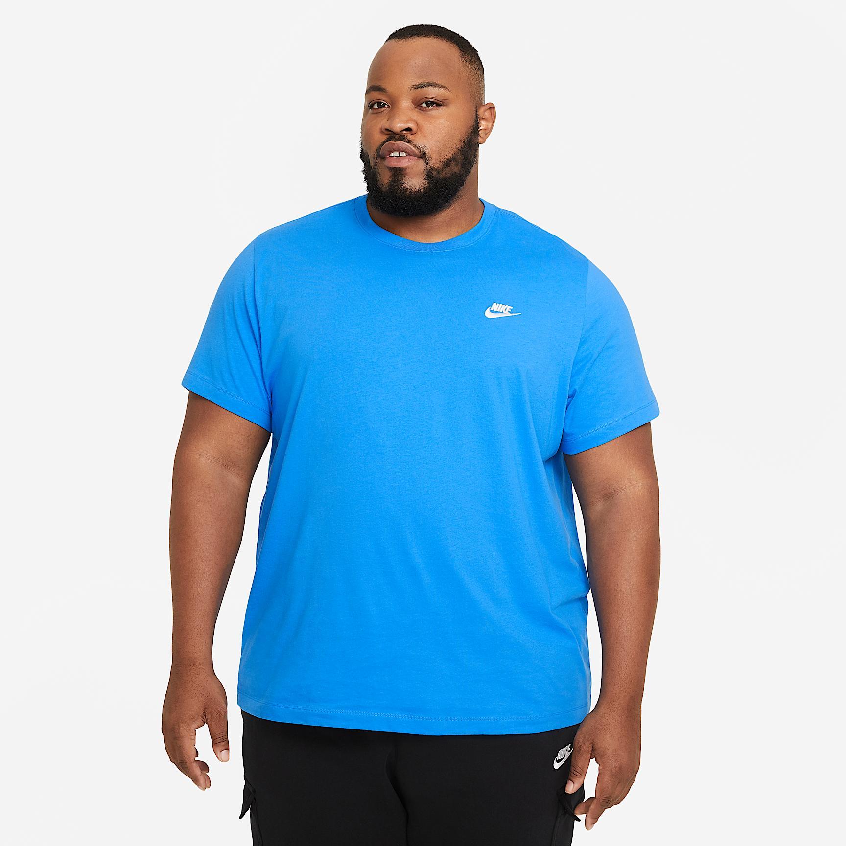 Men's Nike Sportswear Club T-Shirt Product Image