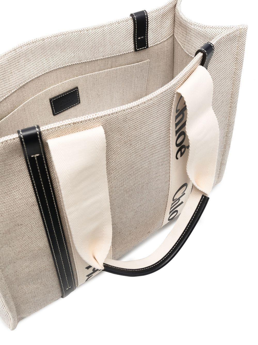Woody tote bag Product Image