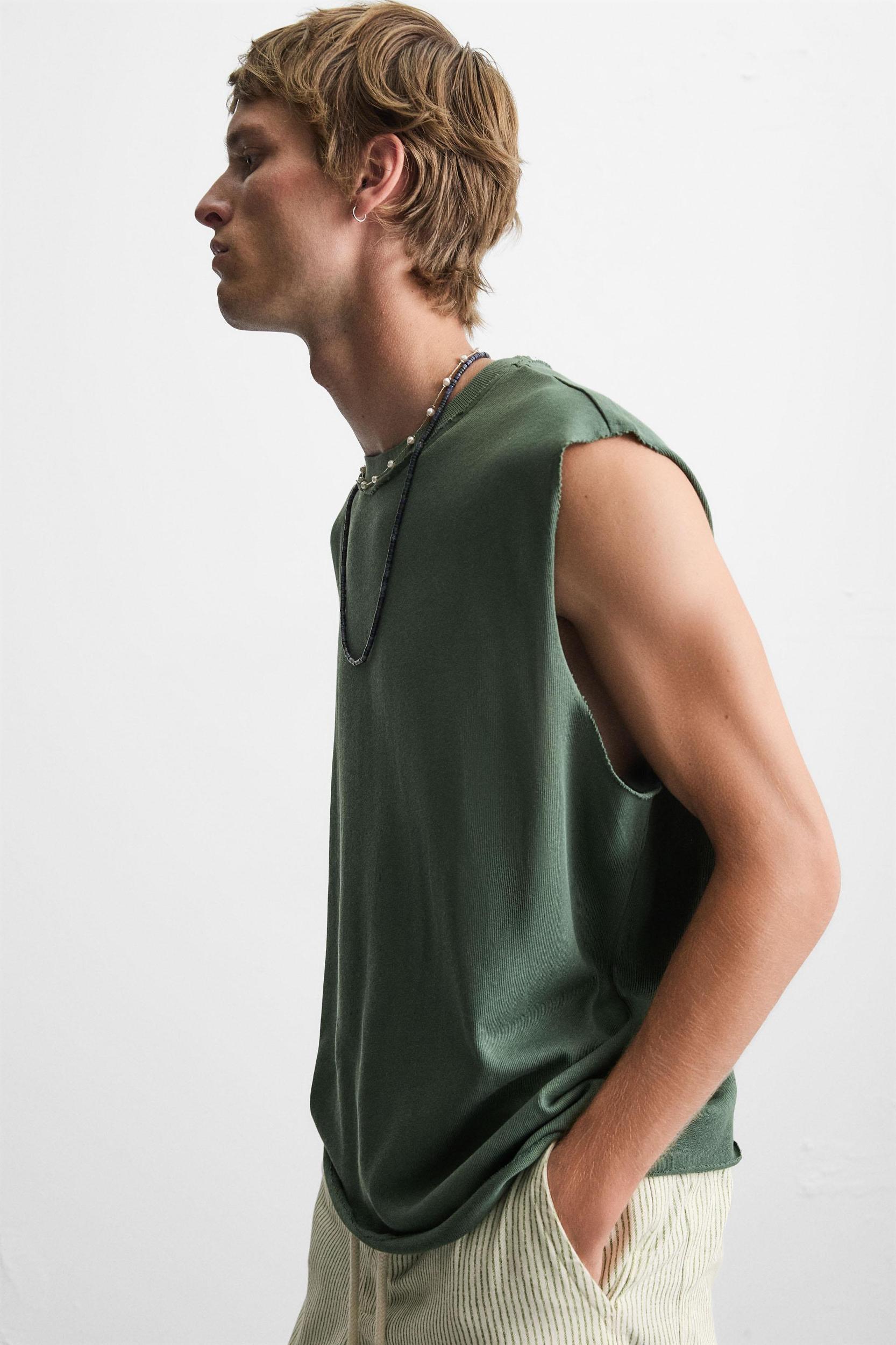 IRREGULAR KNIT TANK TOP Product Image