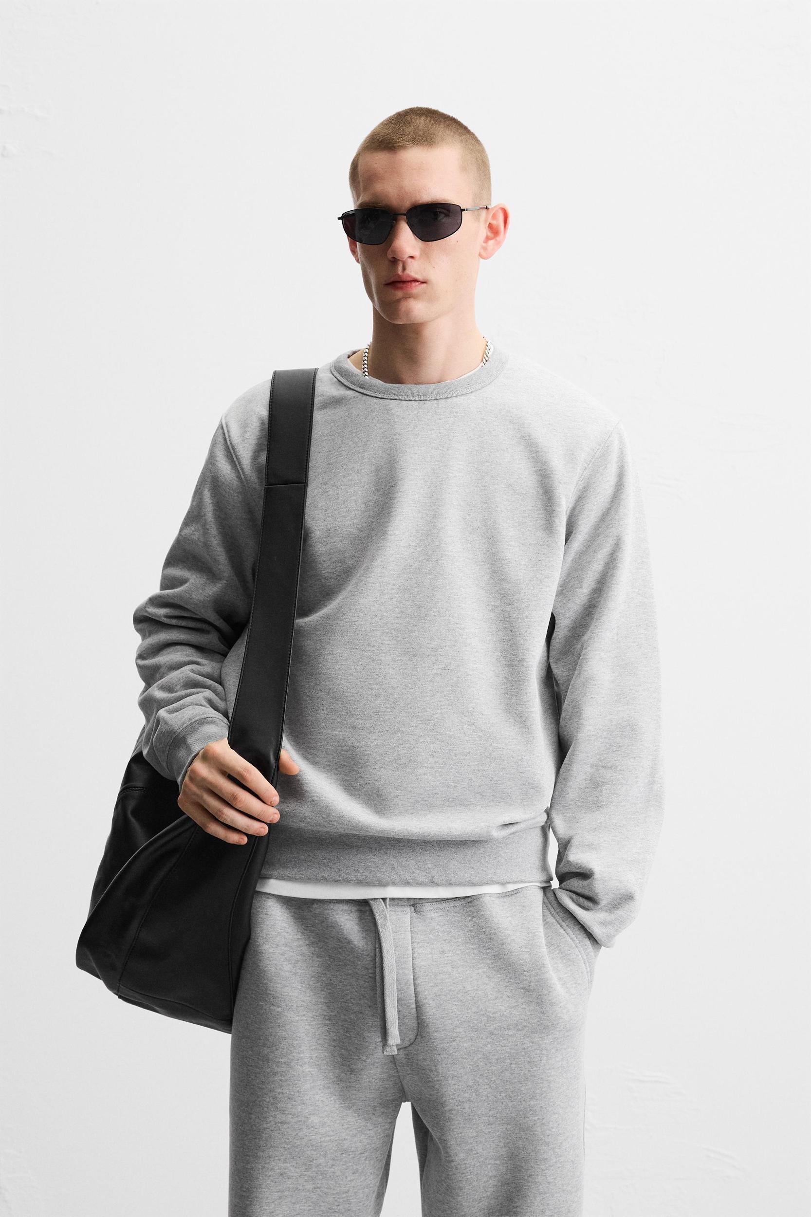 HEAVYWEIGHT CREW NECK SWEATSHIRT Product Image