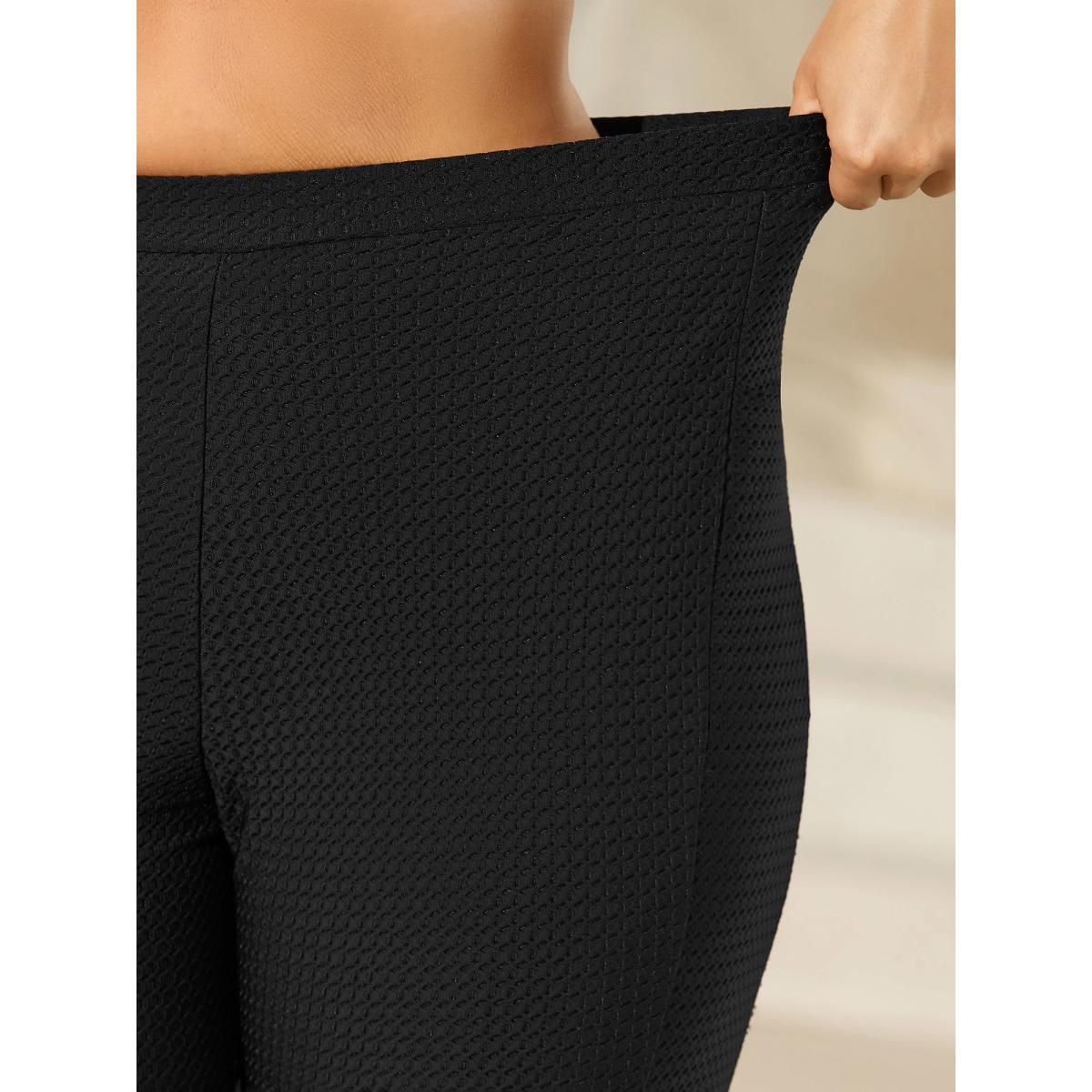 Plus Size Textured Side Pockets Sculpting Swim Bottoms Women's Swimwear Black Beach Texture High stretch Skinny High Rise Side seam pocket Curve Swim Bottoms BloomChic 28/5X Product Image
