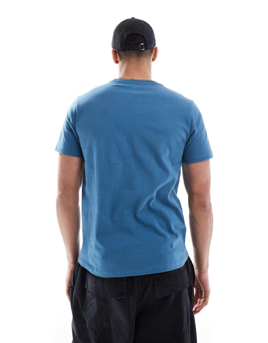 Levi's Original batwing logo t-shirt in mid blue Product Image