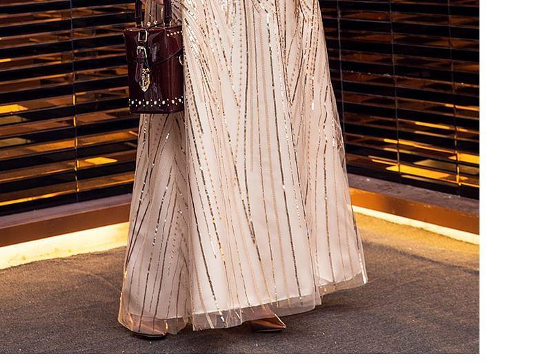 Plus Size Short-Sleeve V-Neck Shiny A-Line Evening Gown Product Image