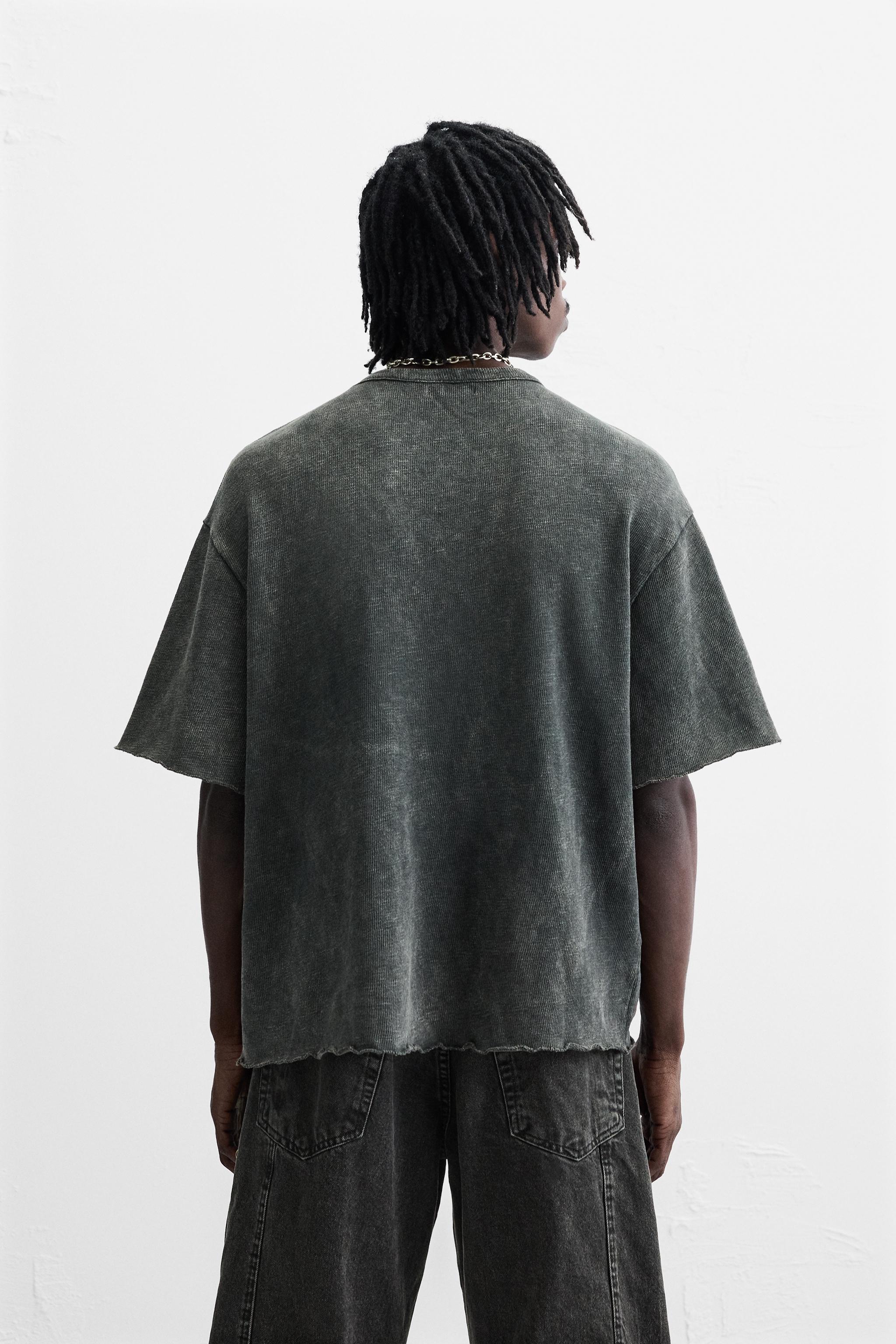 PRINTED KNIT T-SHIRT Product Image