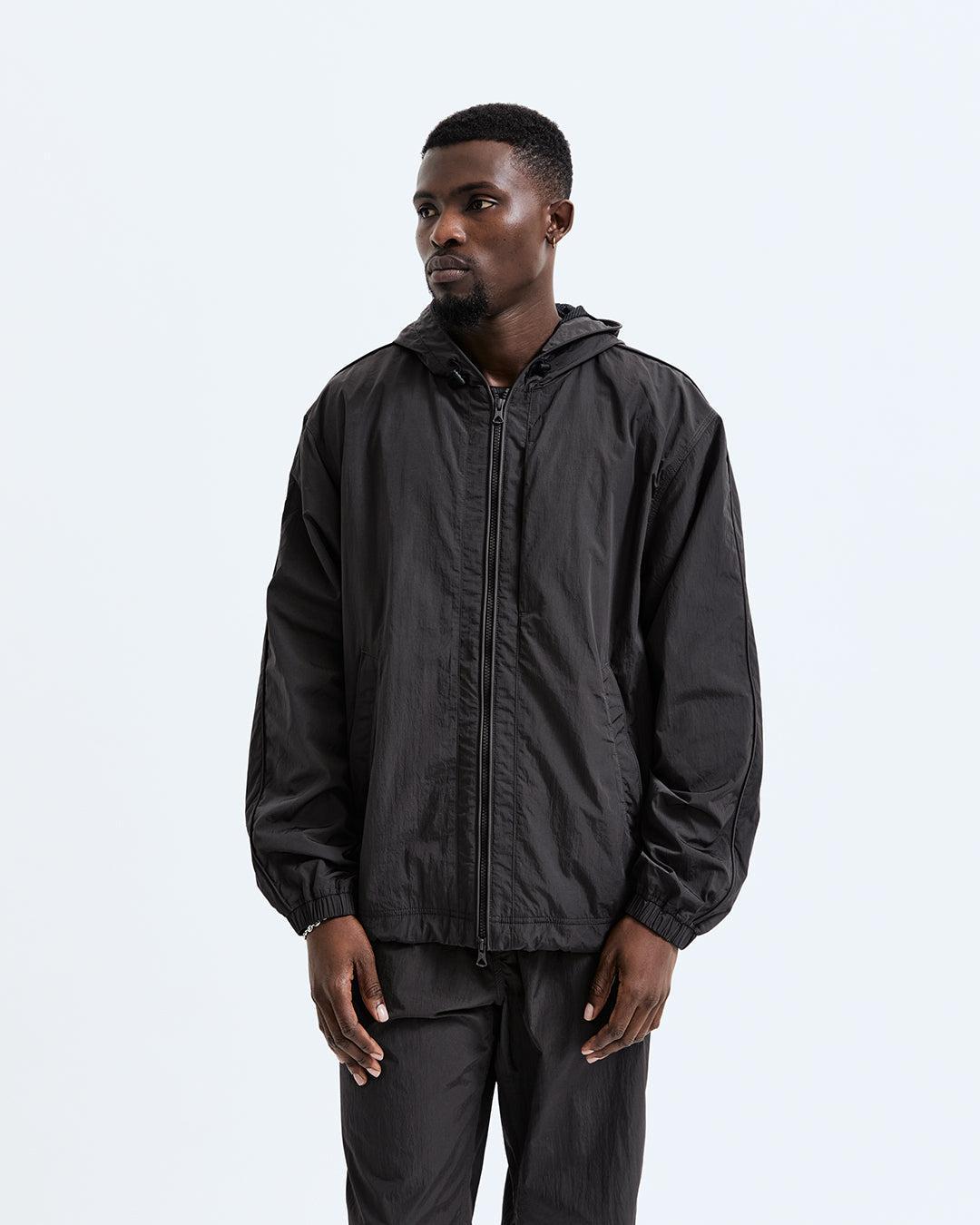Crinkle Nylon Match Hooded Jacket Male Product Image