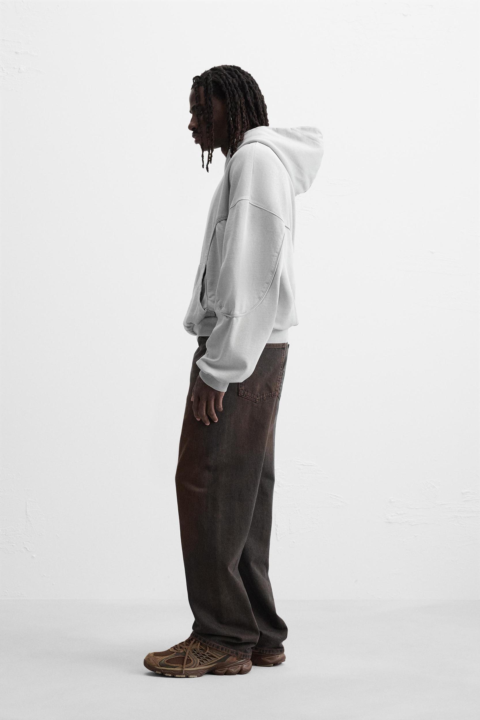 BOXY FIT SWEATSHIRT Product Image
