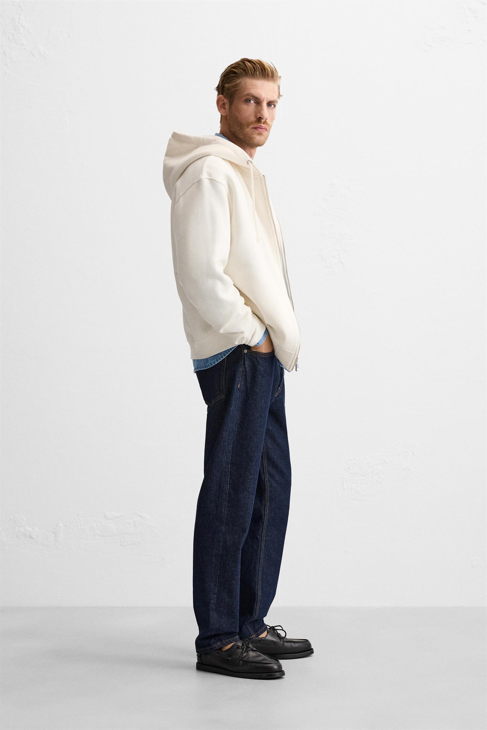HOODED SWEATSHIRT WITH ZIP Product Image