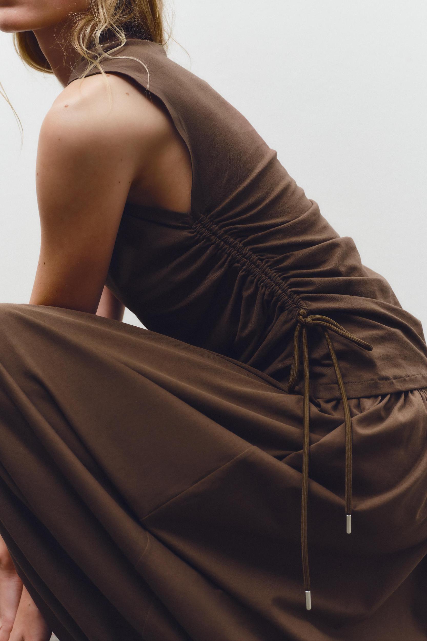 DRAWSTRING RUCHED T-SHIRT Product Image