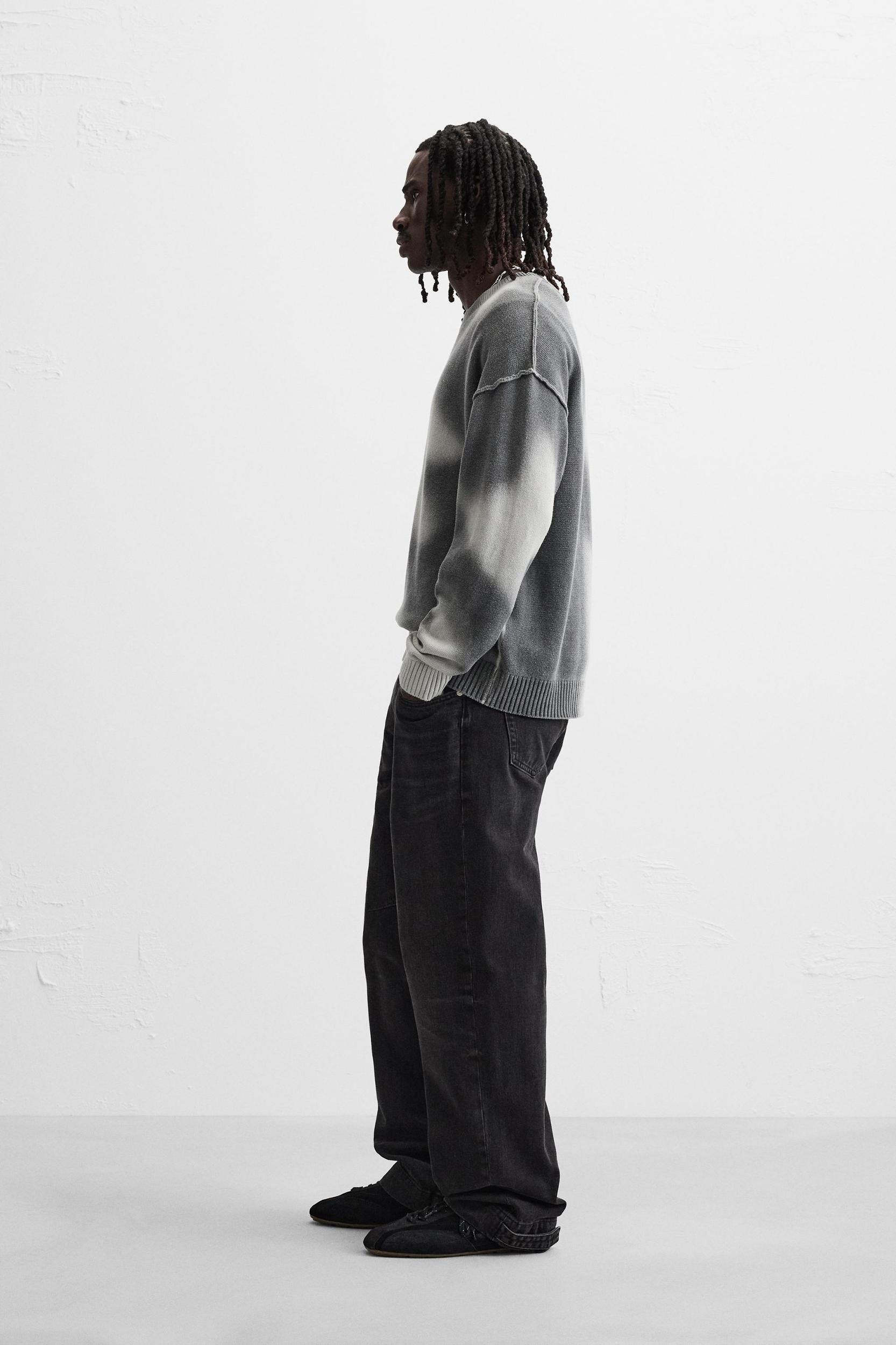 FADE PRINT SWEATER Product Image