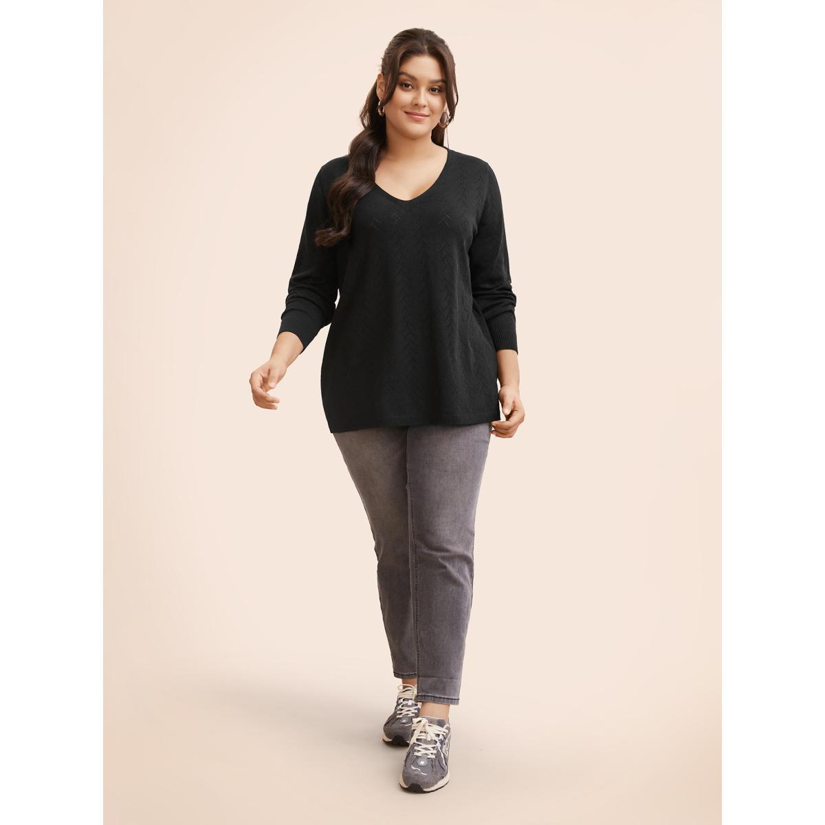 Plus Size Texture V Neck Lightweight Pullover Black Women Casual Long Sleeve V-neck Everyday Pullovers BloomChic 12/L Product Image