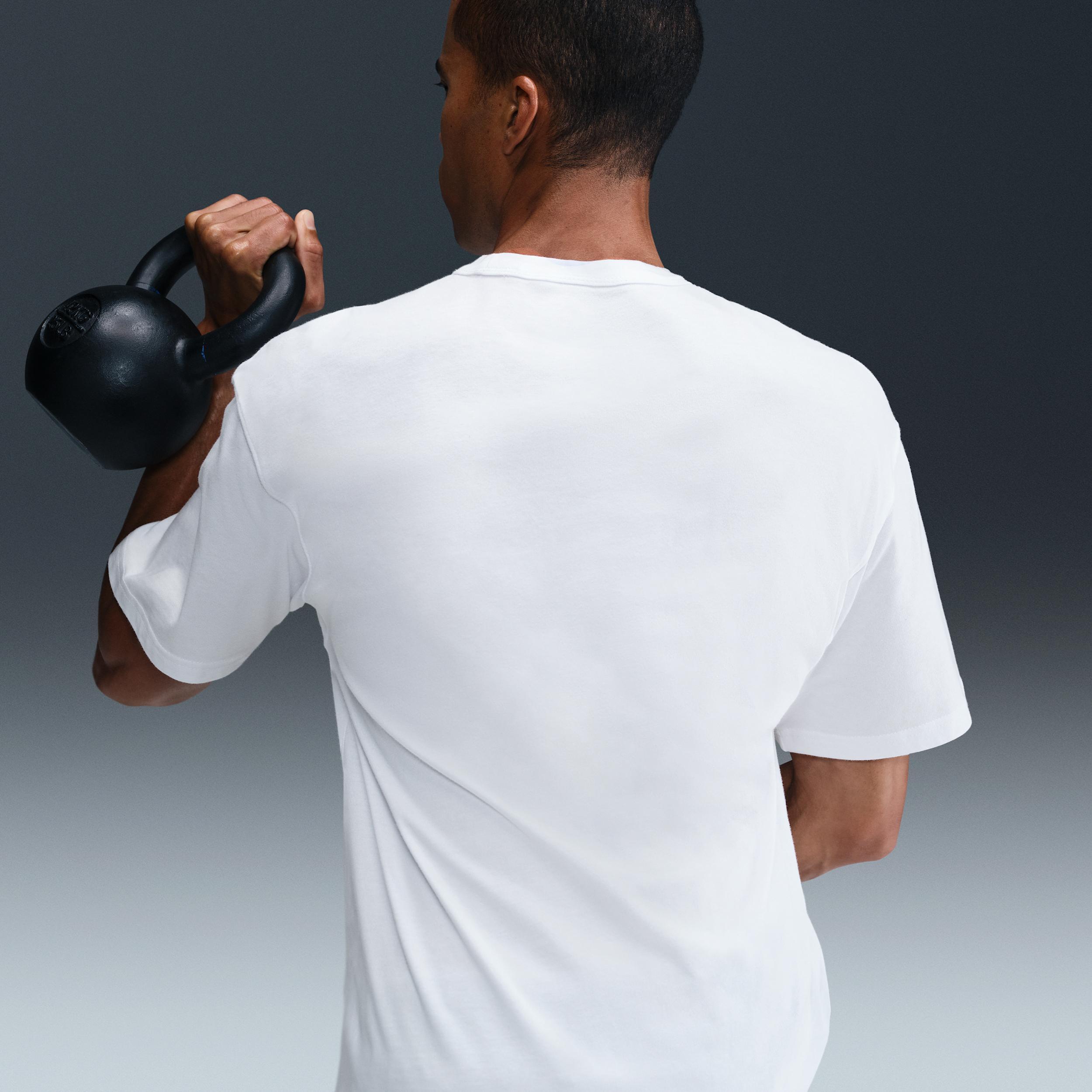 Nike Men's Max90 Fitness T-Shirt Product Image