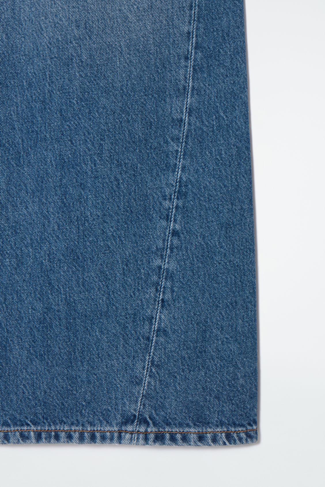 FACADE STRAIGHT-LEG JEANS Product Image