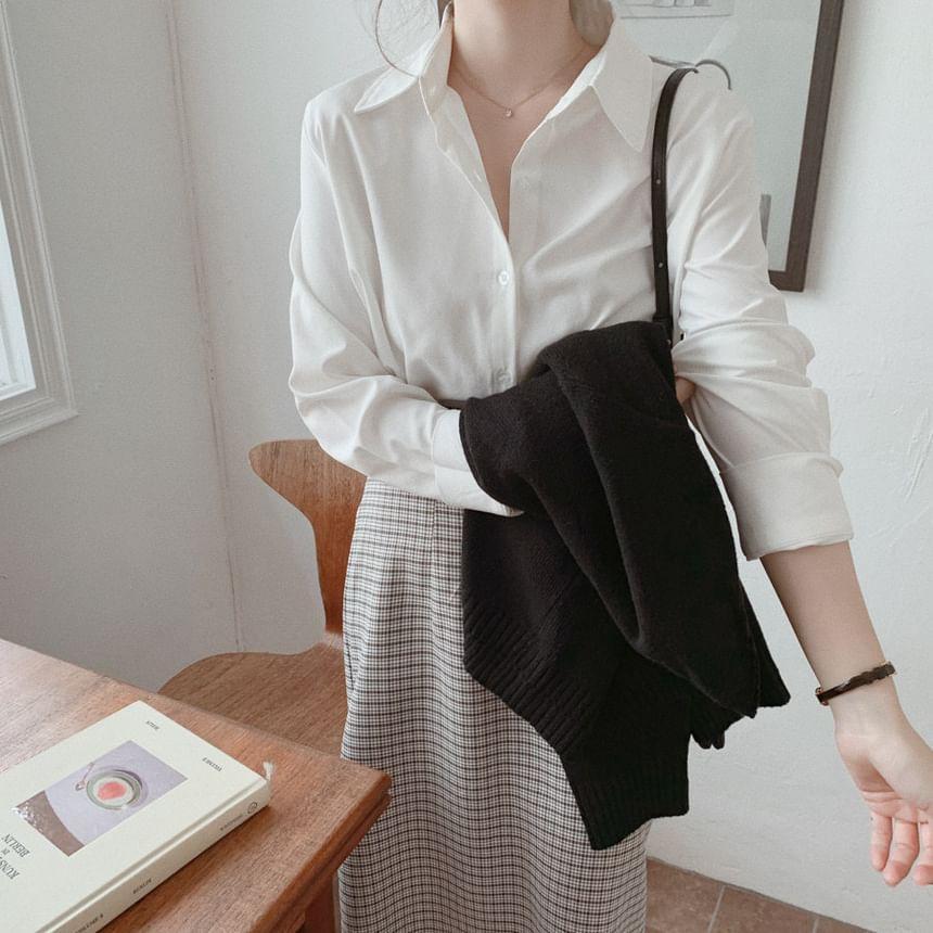 Long-Sleeve Plain Shirt Product Image