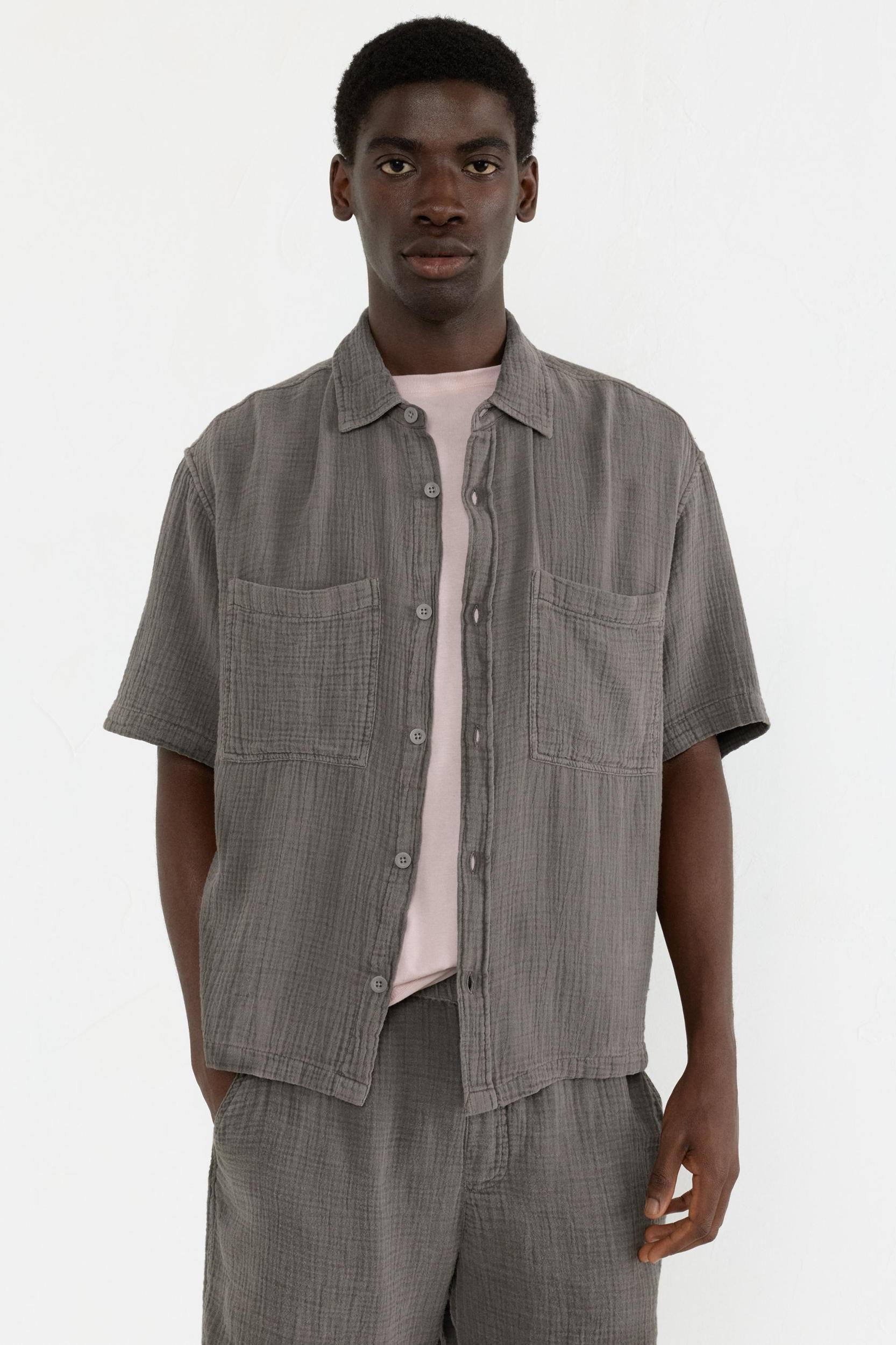 Short sleeve chiffon shirt Product Image