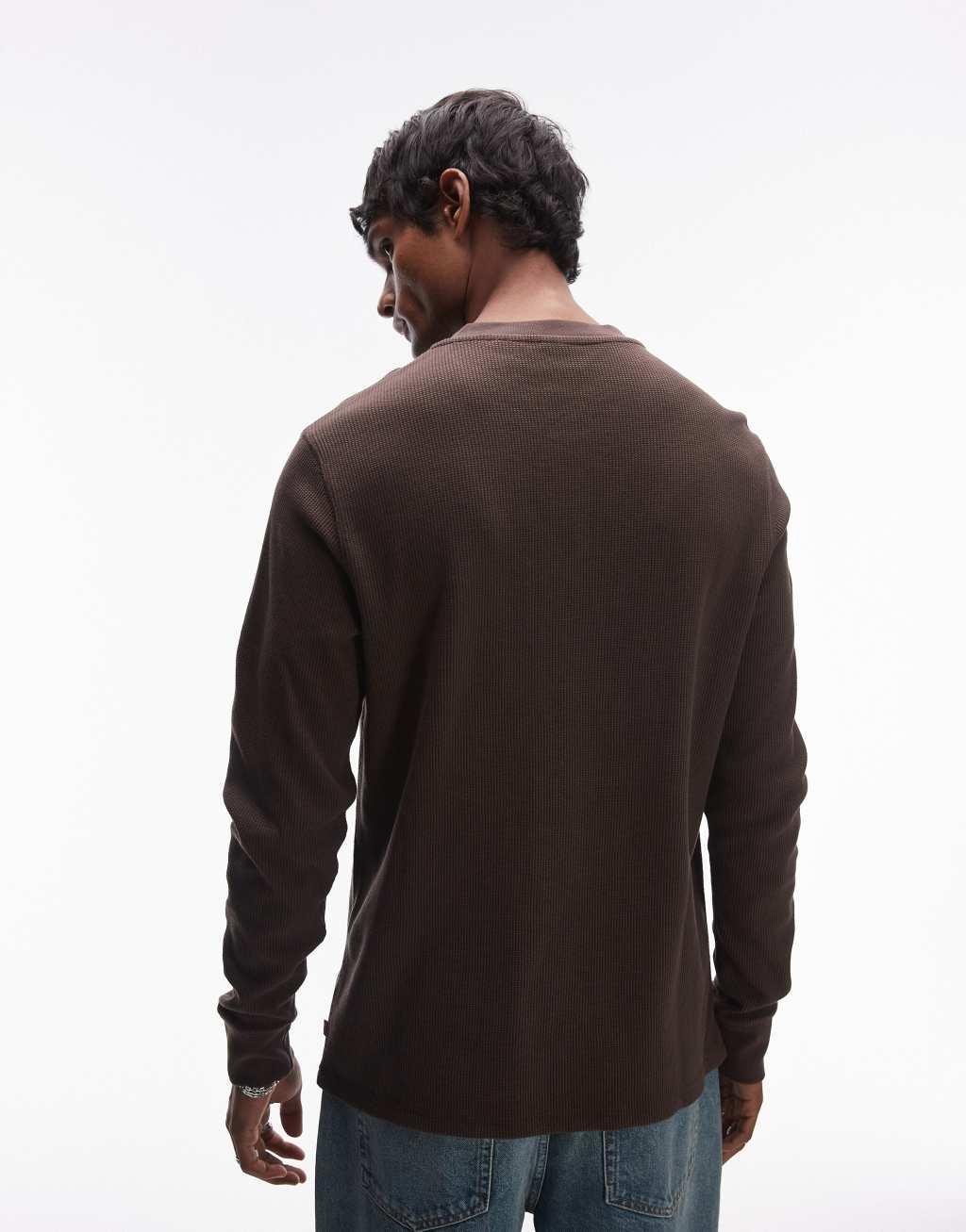 Levi's heavyweight thermal henley long sleeve t-shirt in brown Product Image