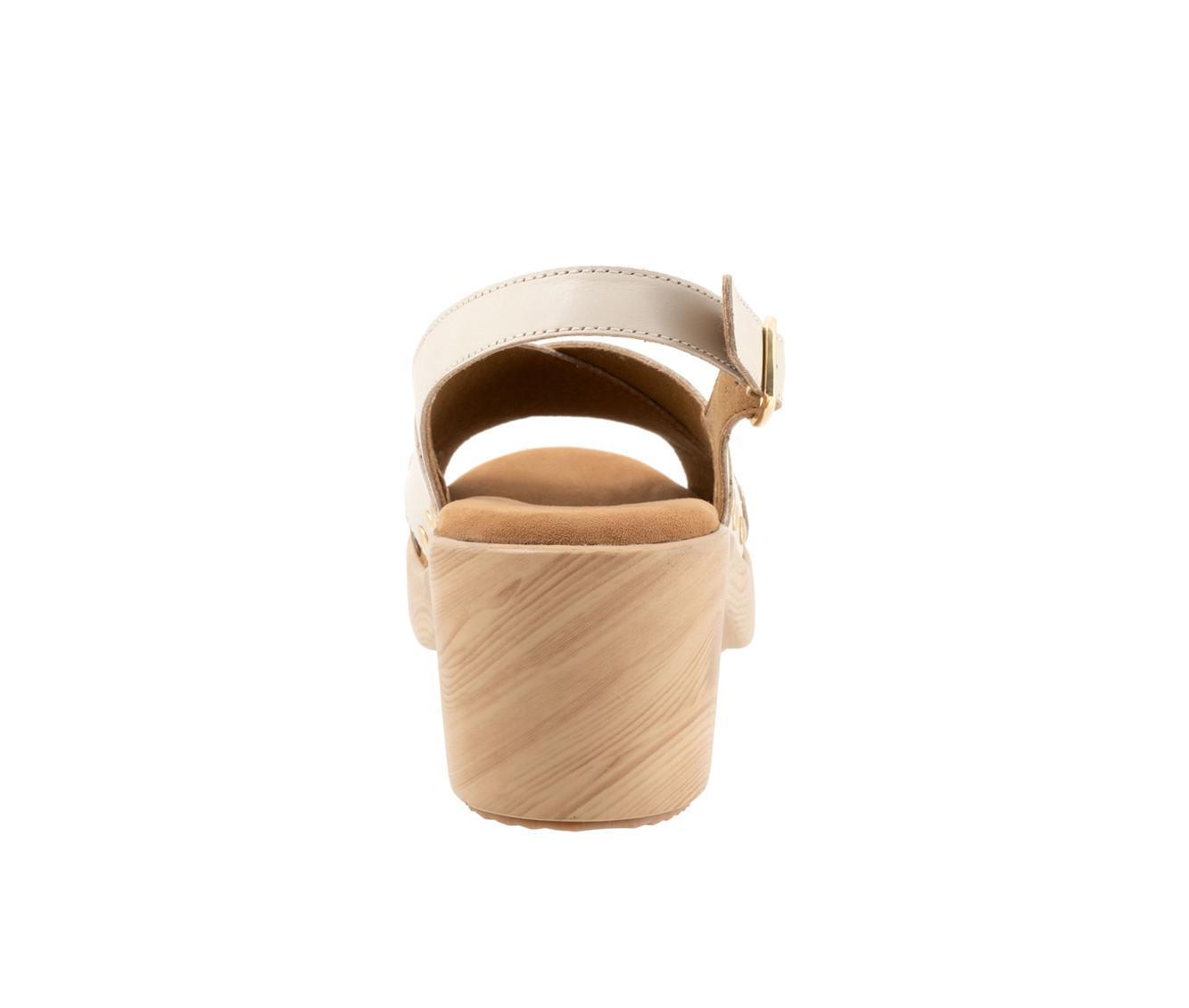 Women's Softwalk Florence Clogs Product Image