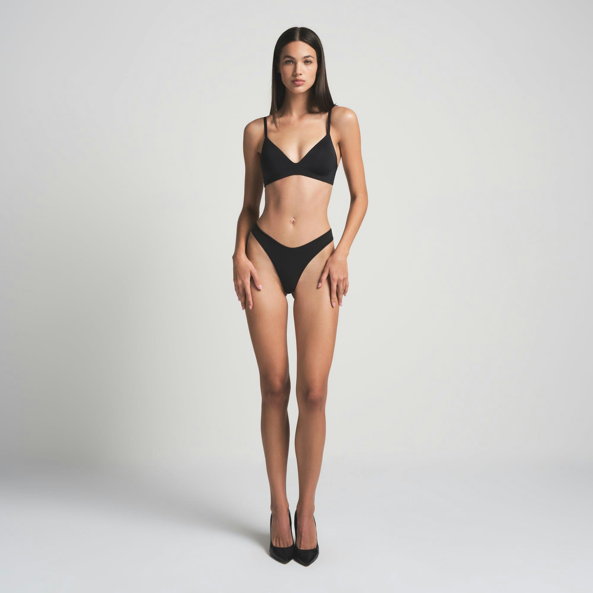 WIRELESS FORM T-SHIRT DEMI BRA | ONYX Product Image