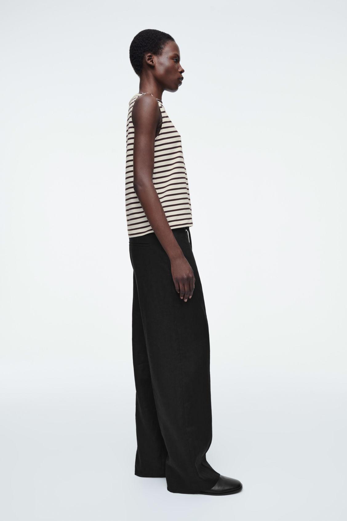 BOAT-NECK TANK TOP Product Image