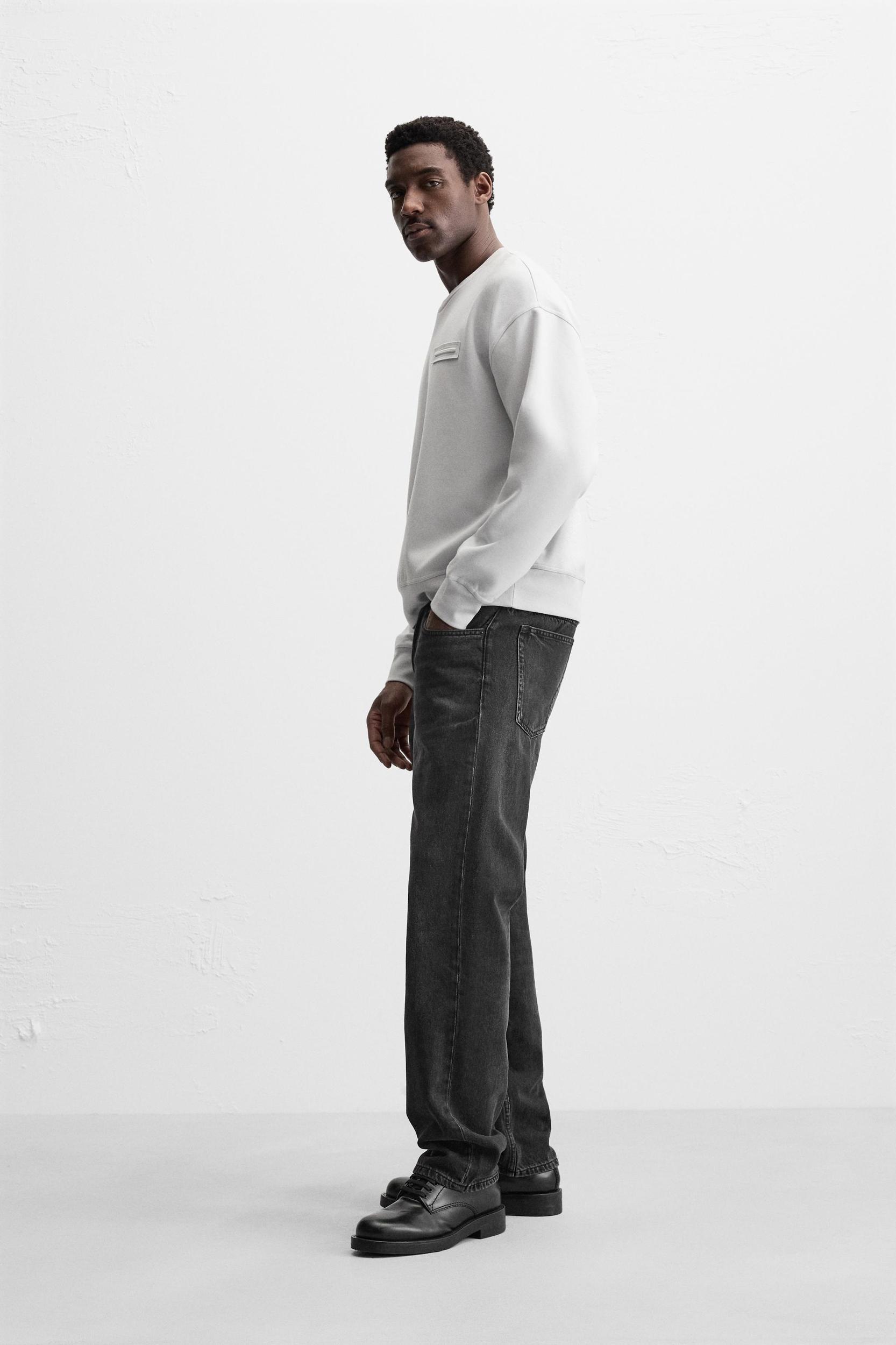 PATCH SWEATSHIRT Product Image