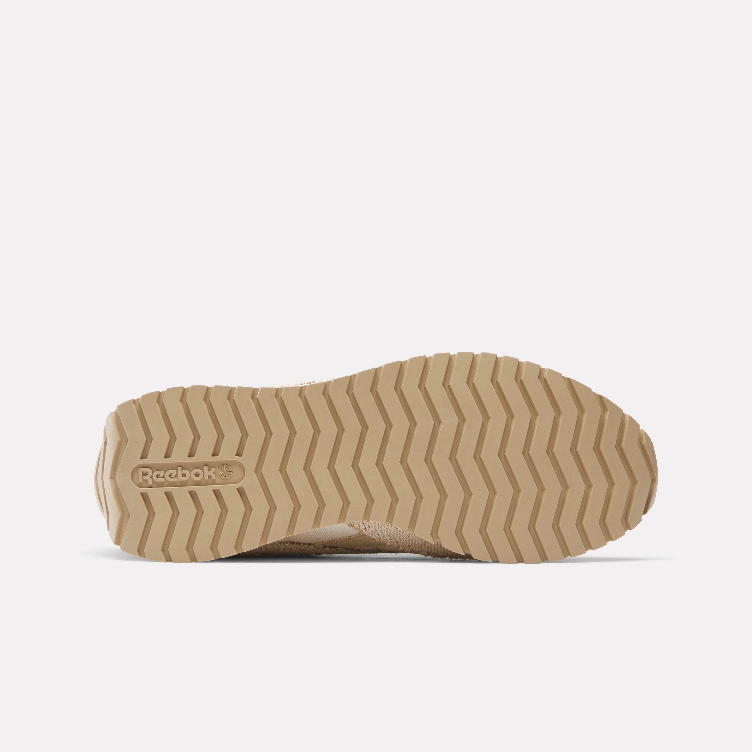Women's Classic AZ Shoes Product Image