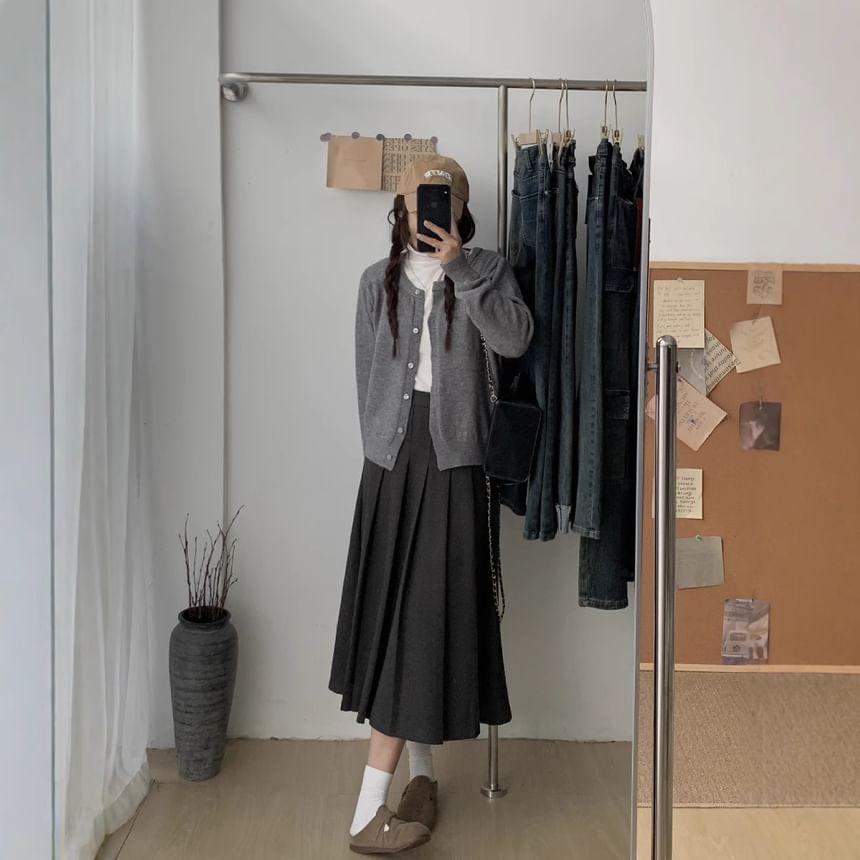 Mock Neck Long Sleeve Plain Knit Top Product Image