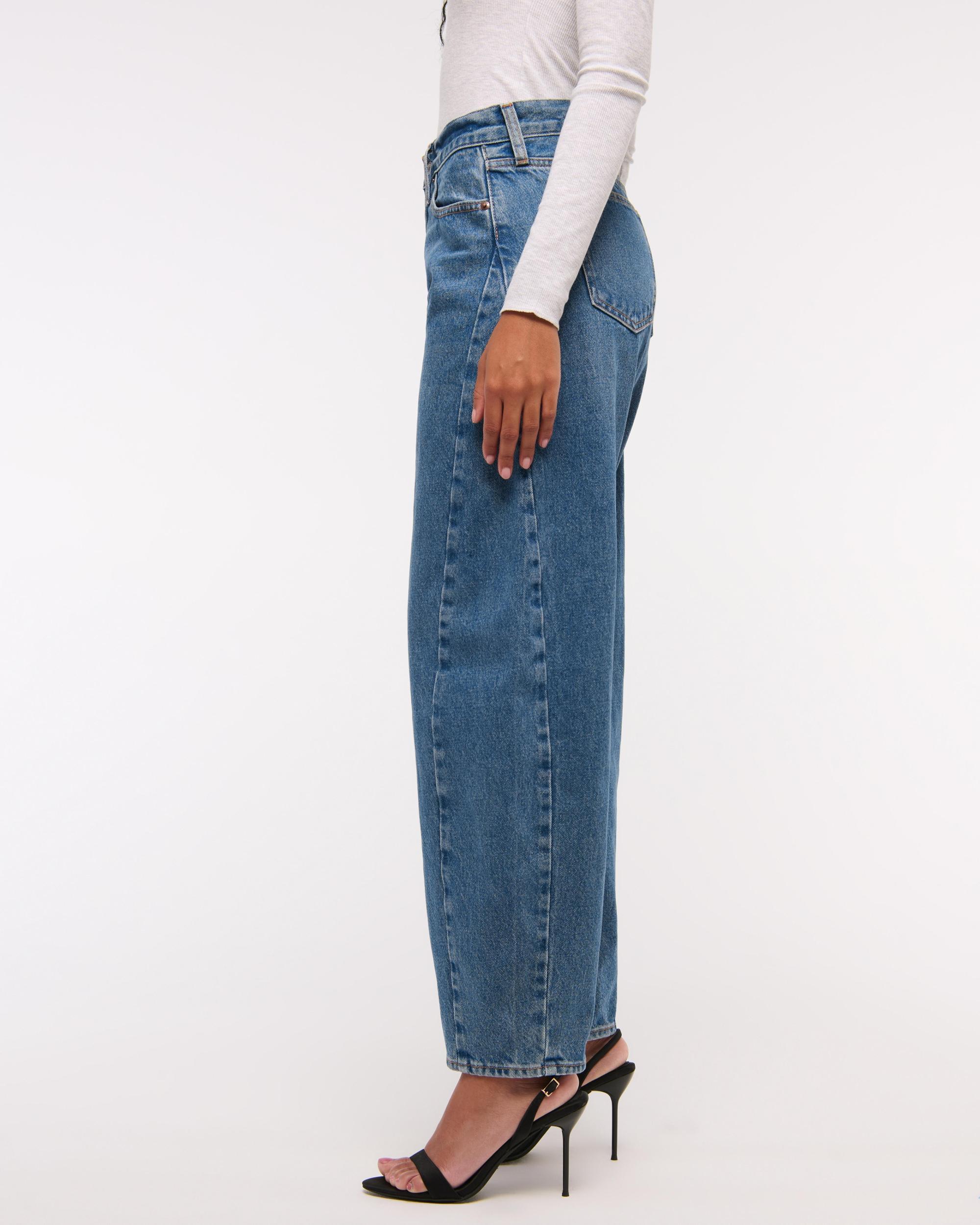 Curve Love Mid Rise Barrel Jean Product Image