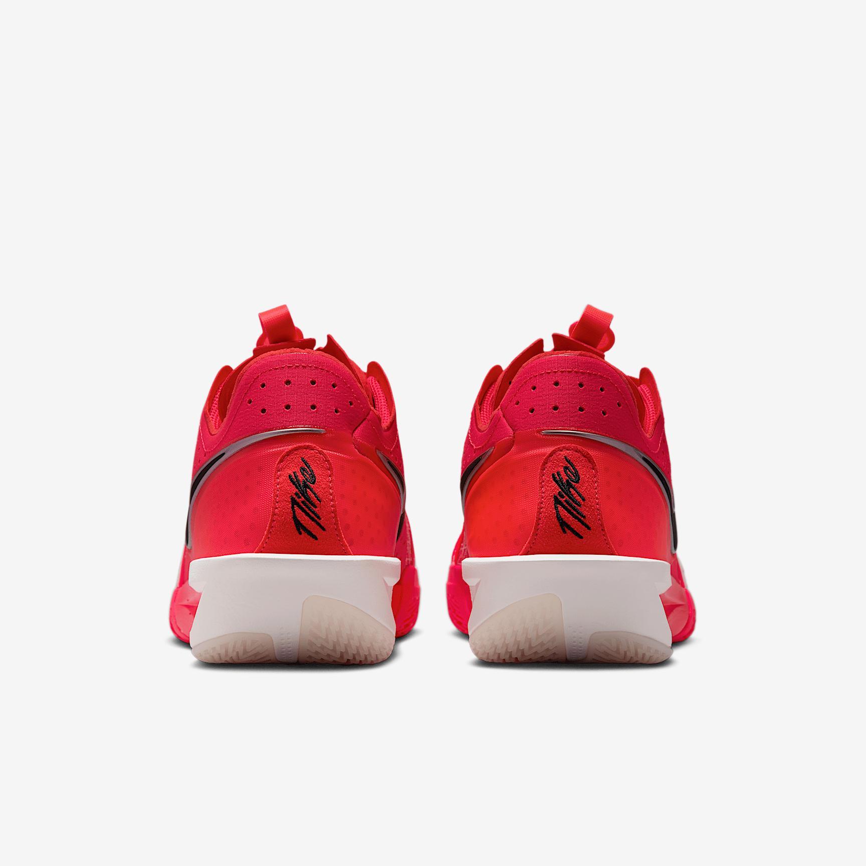 Nike Men's G.T. Cut 3 Basketball Shoes Product Image